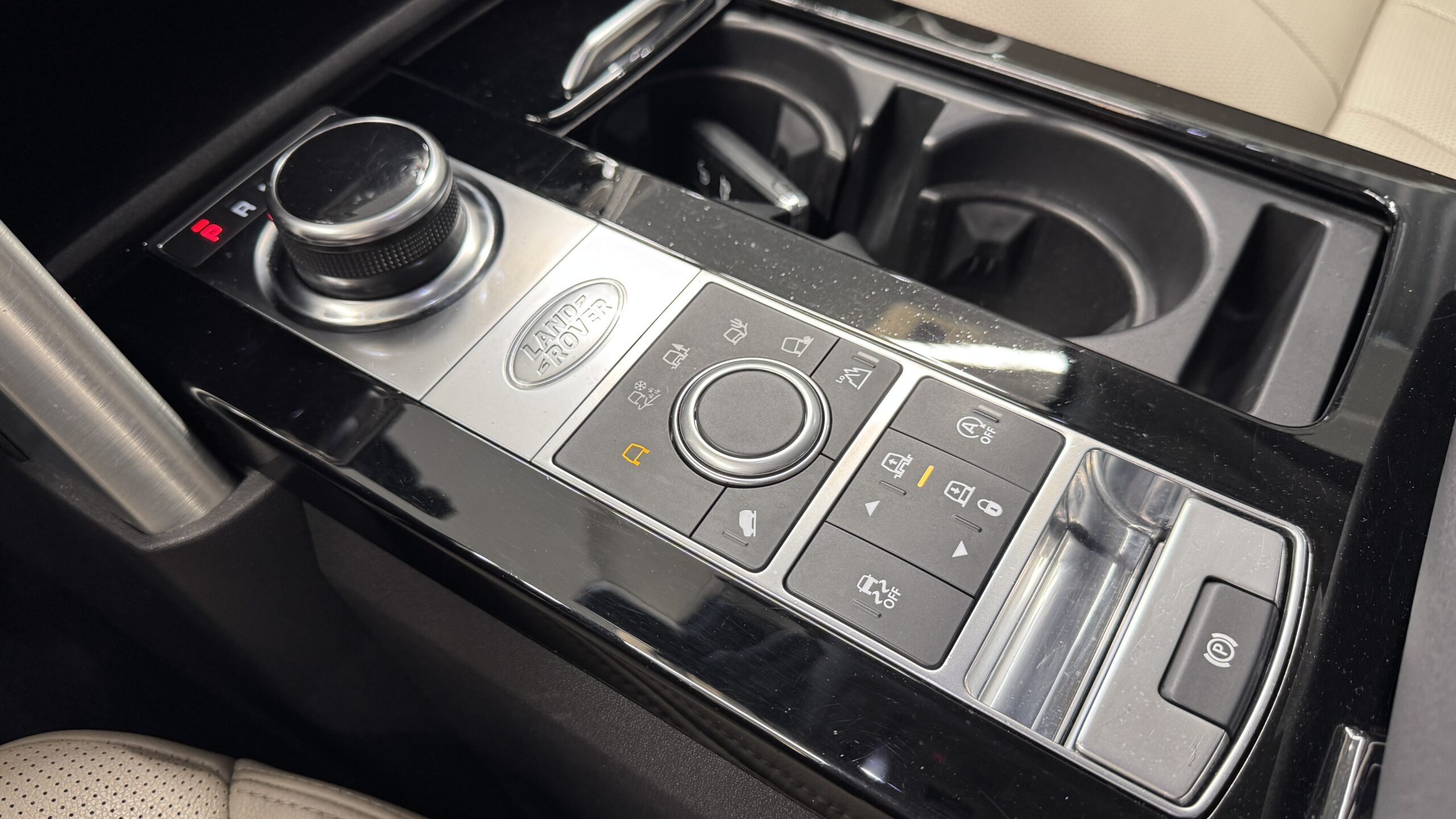 Car image 22