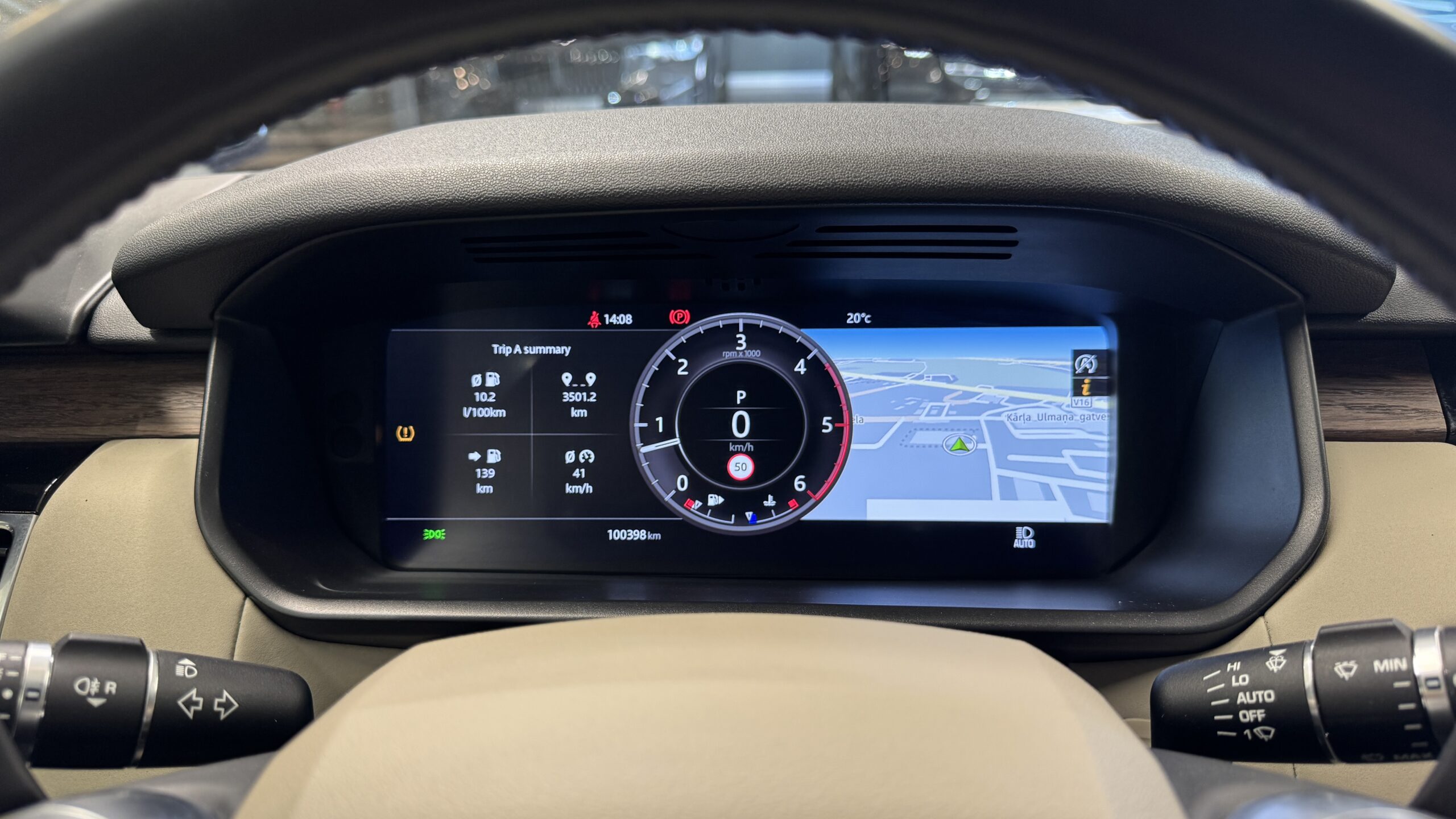 Car image 23