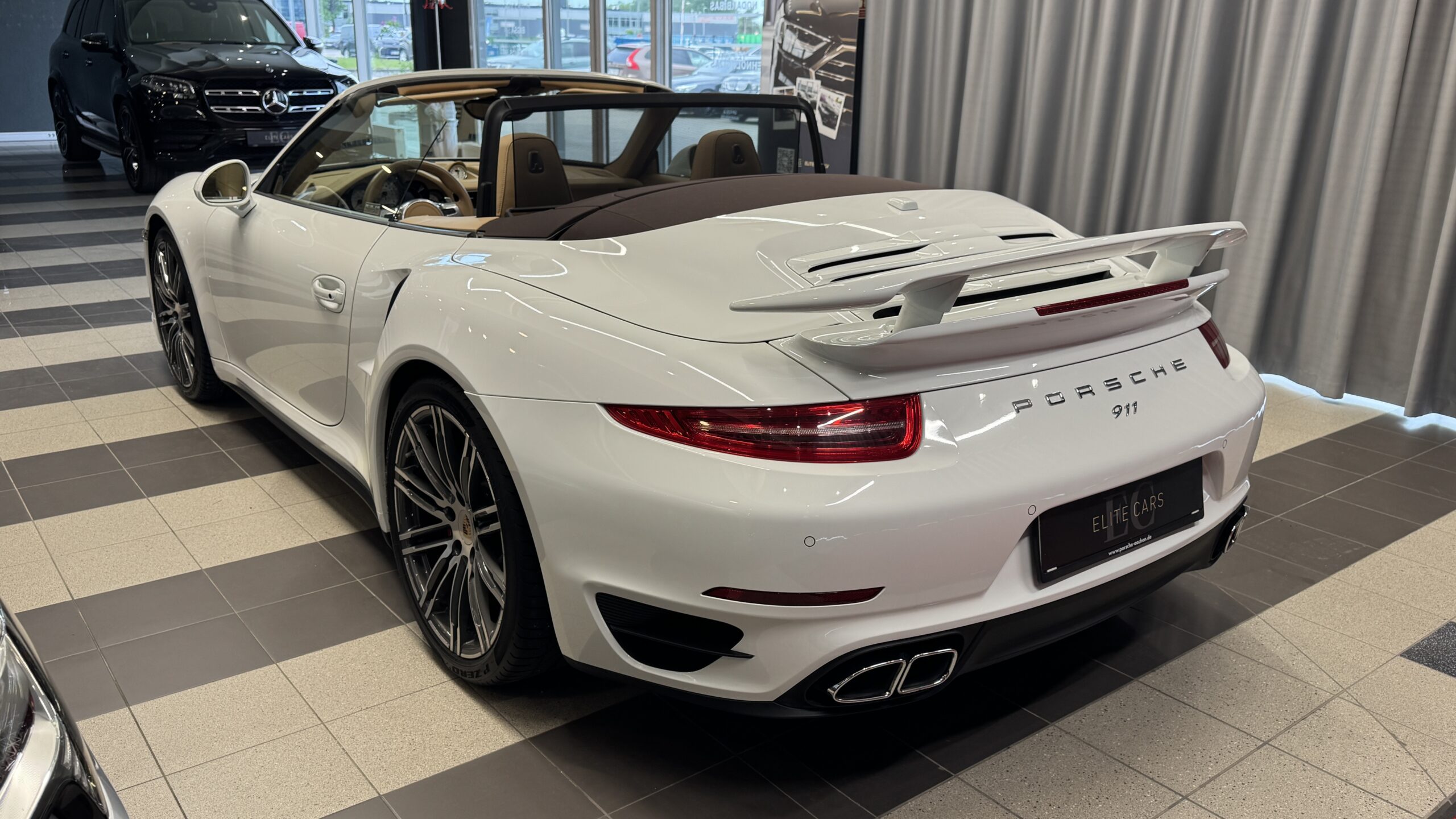 Car image 6