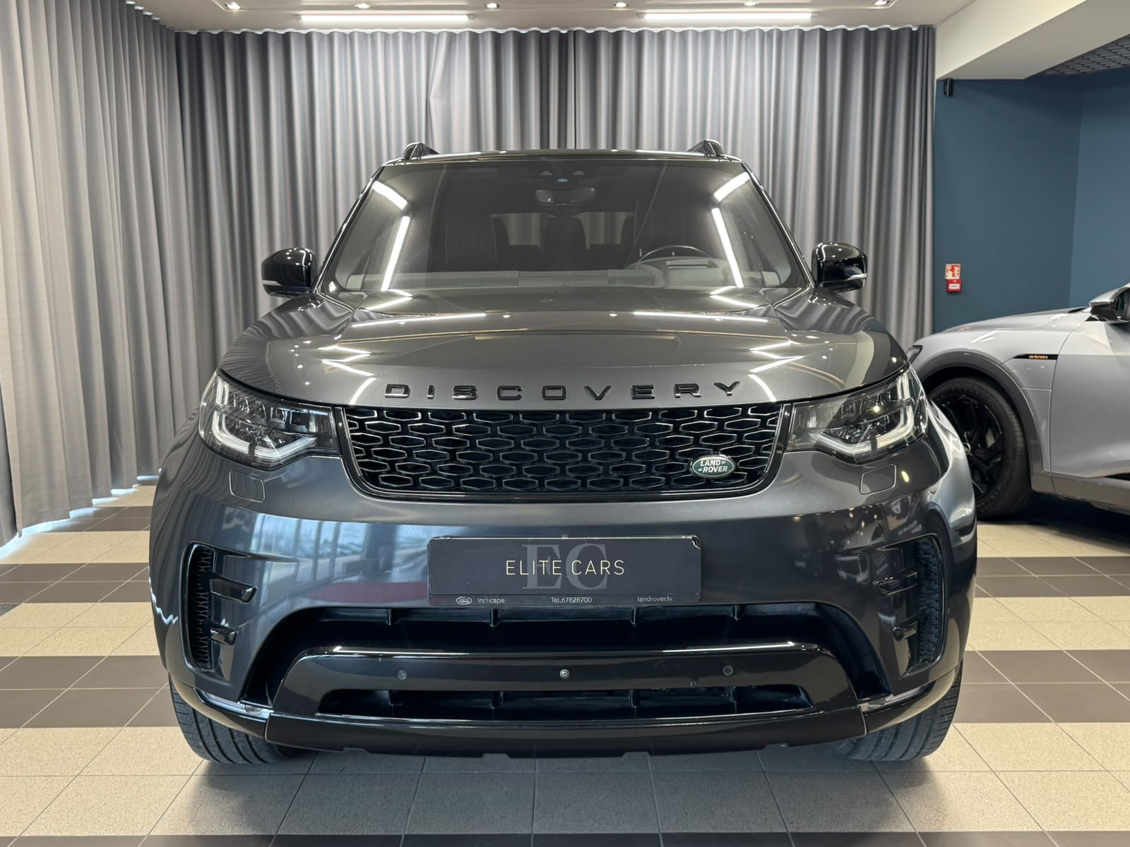 Car image 2