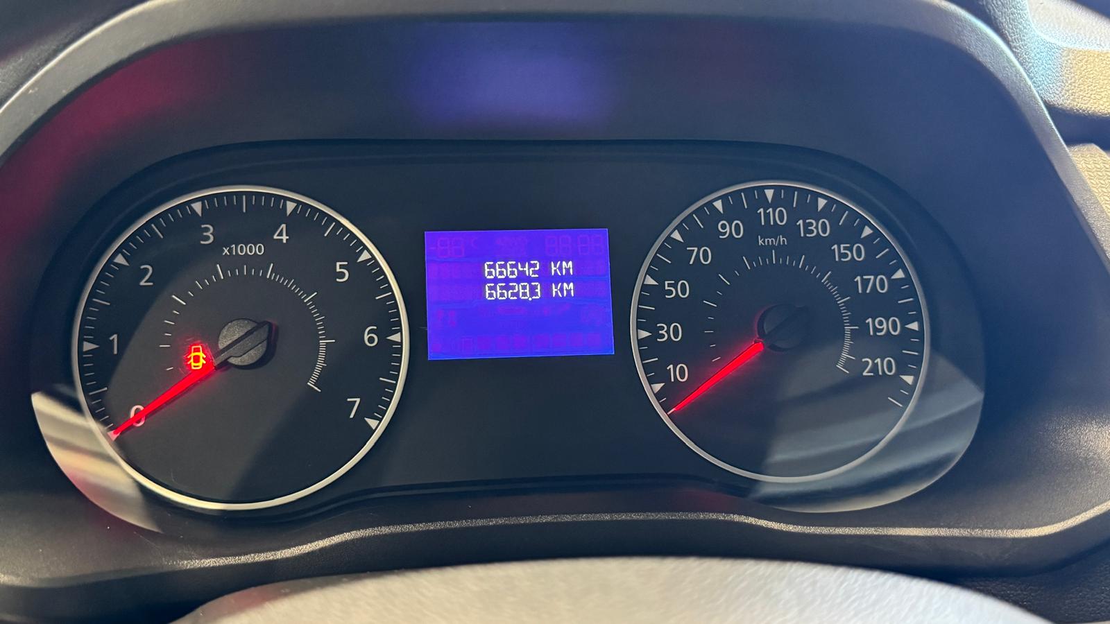 Car image 8