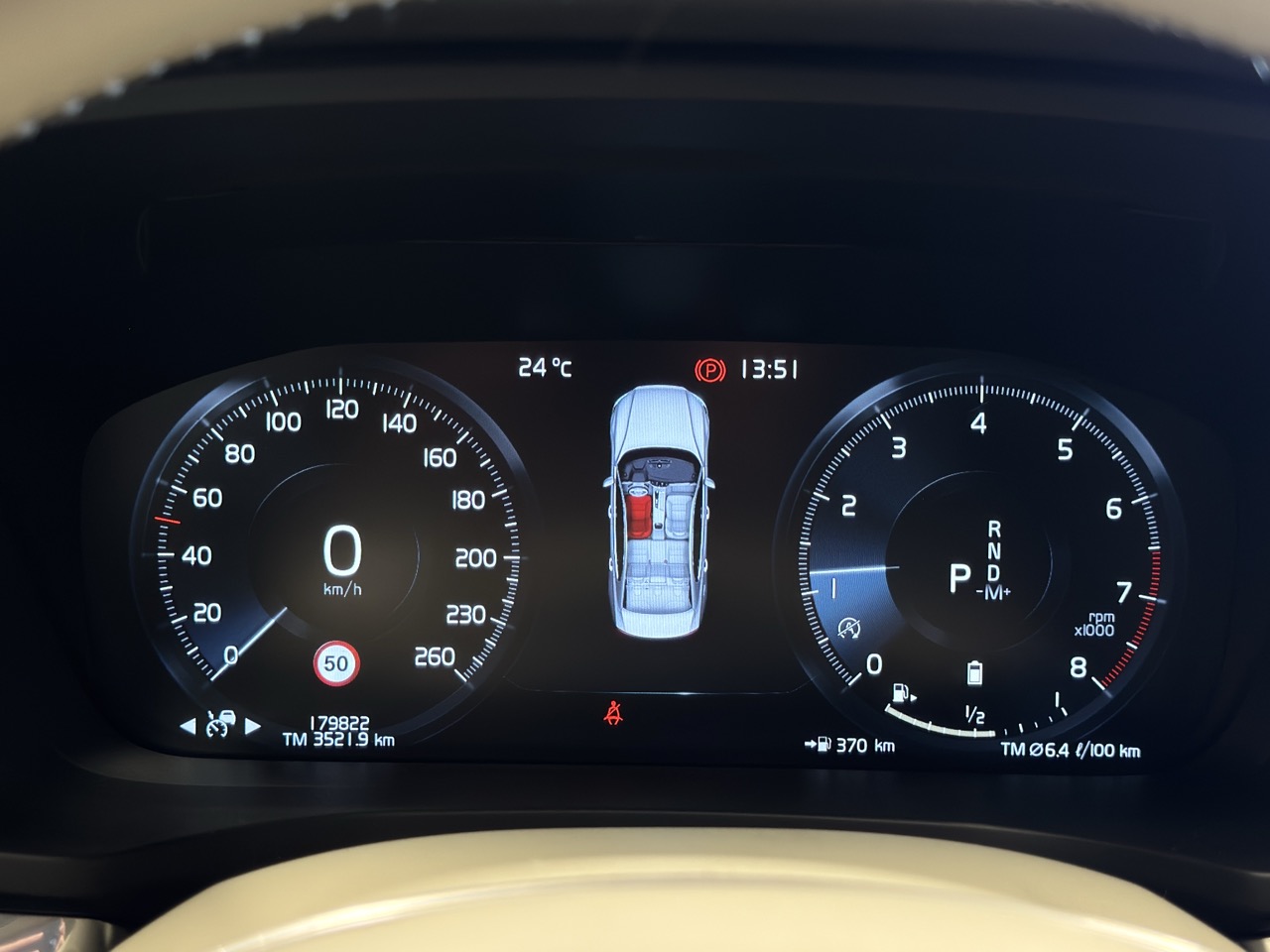 Car image 16