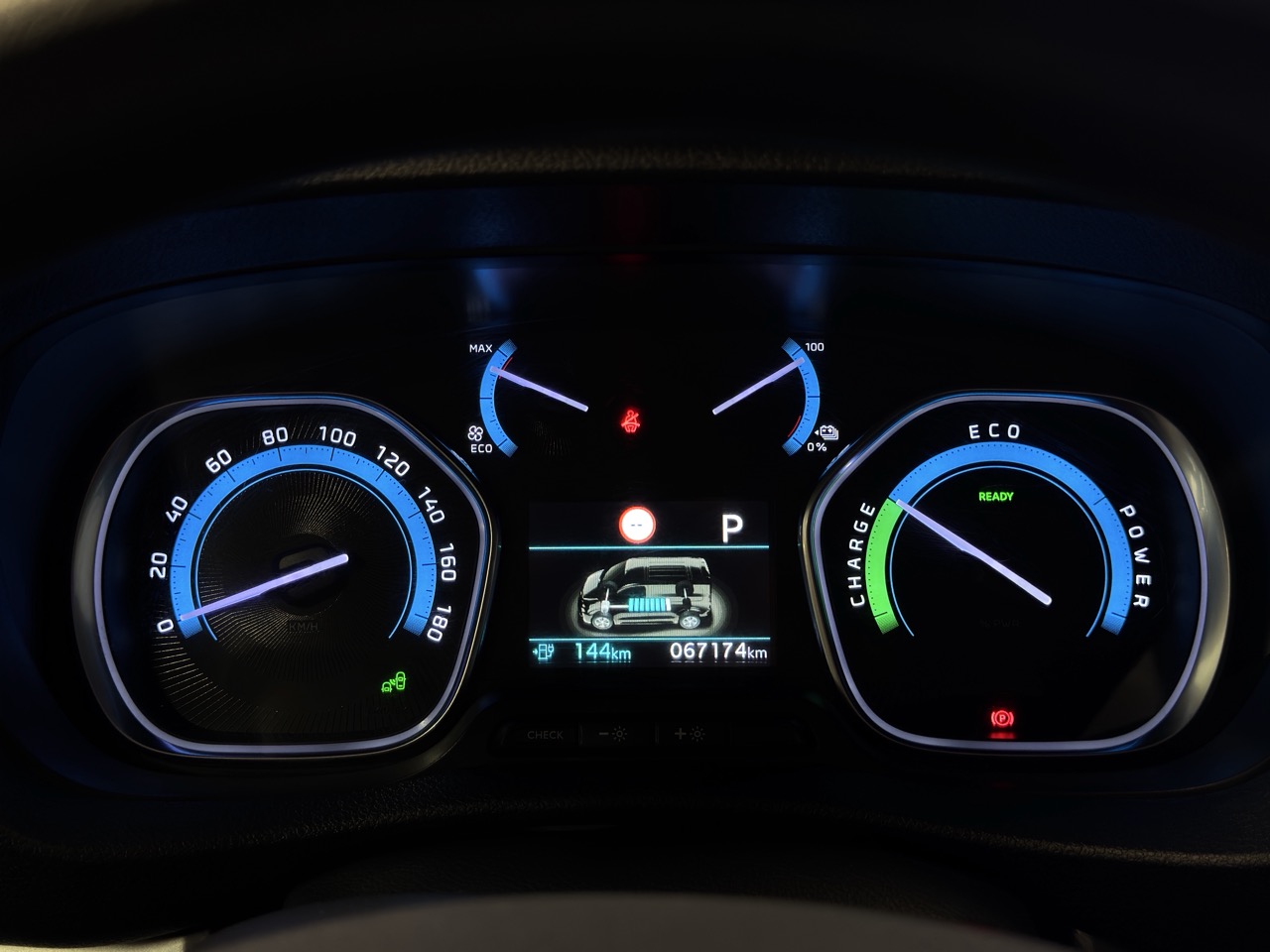 Car image 14