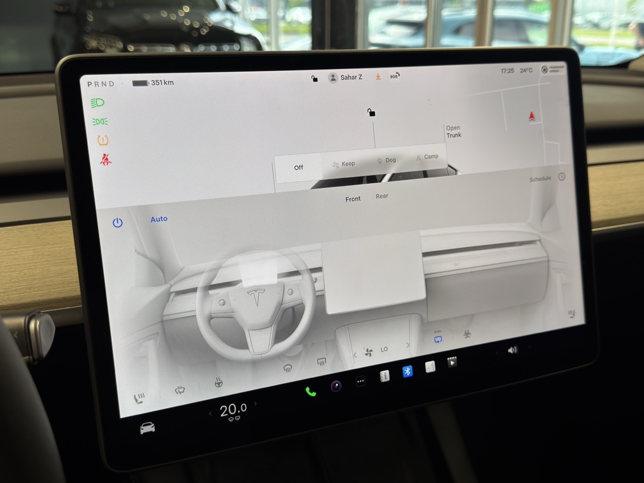Car image 16