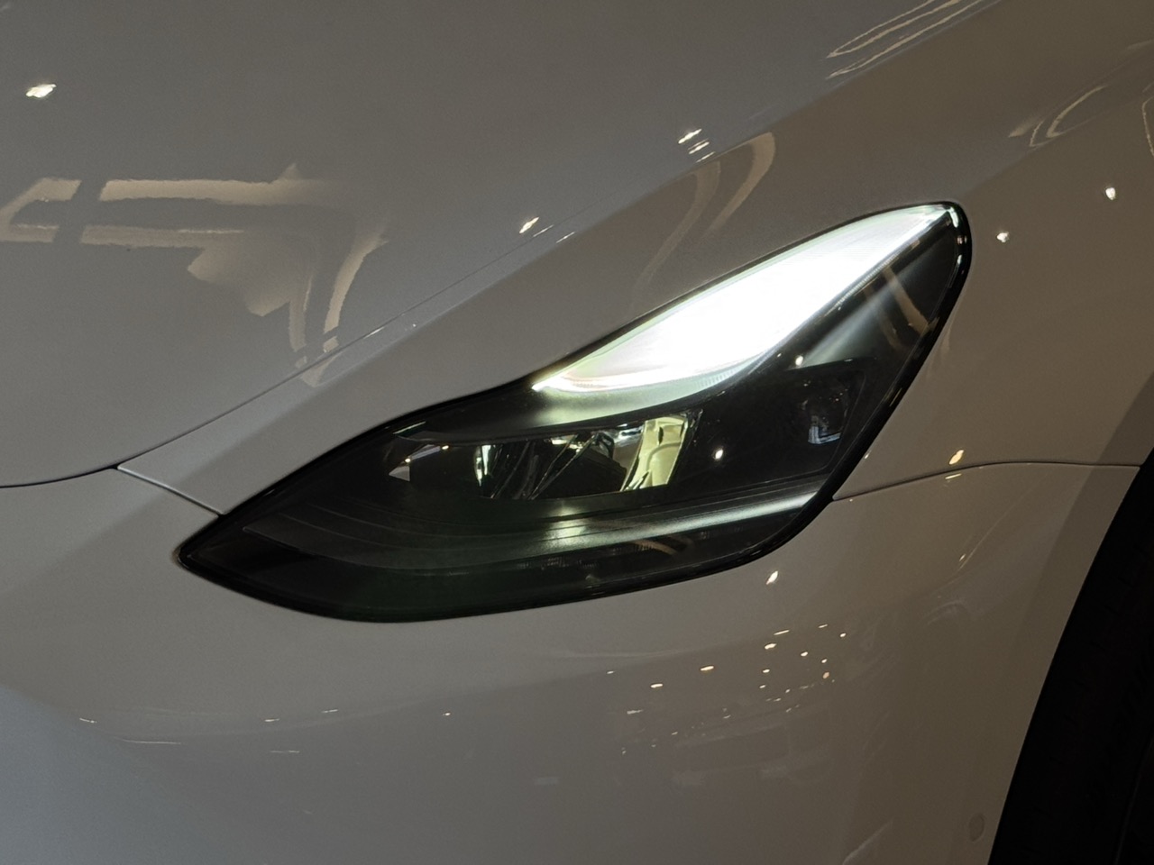 Car image 27