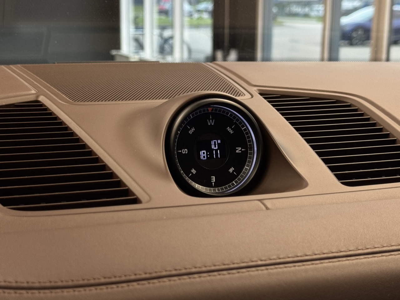 Car image 26