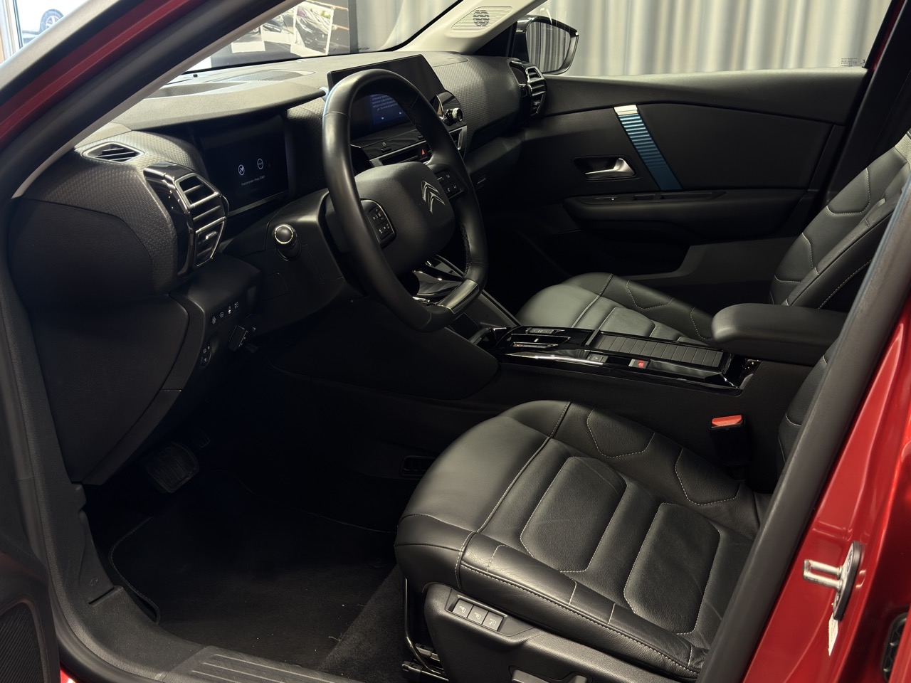 Car image 7