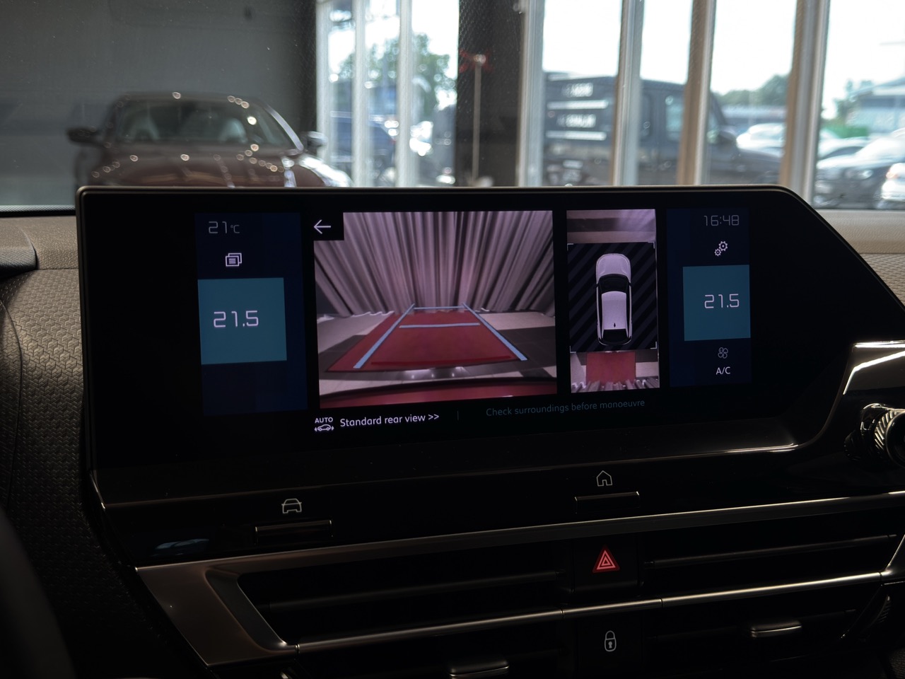 Car image 15