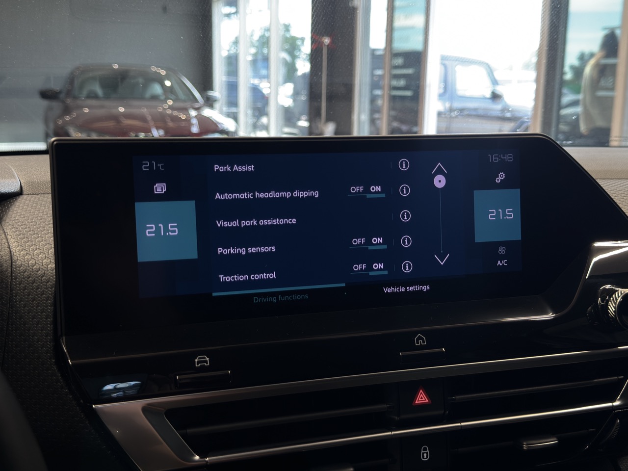 Car image 16