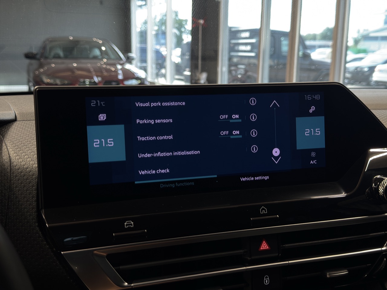 Car image 17