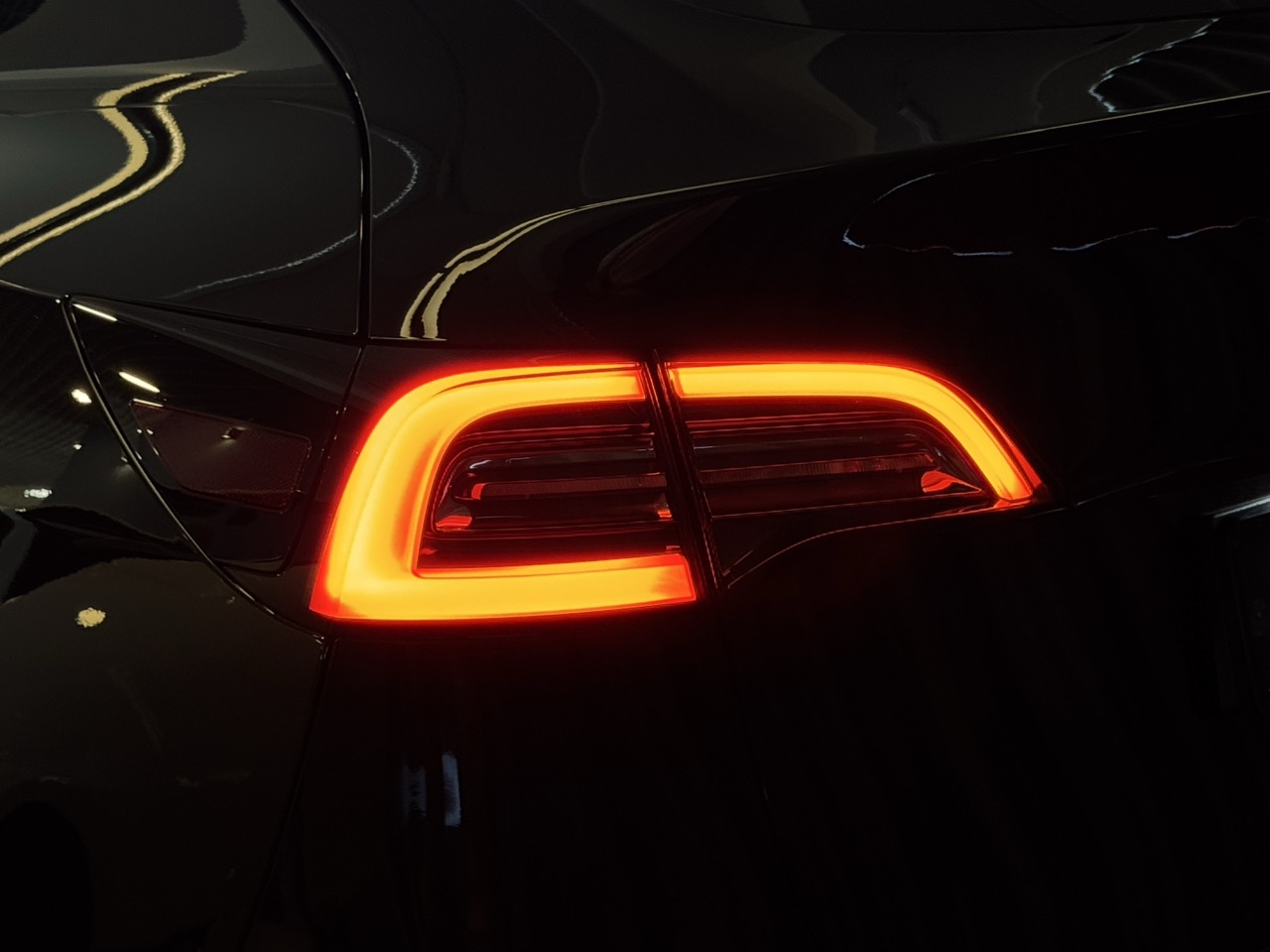 Car image 27