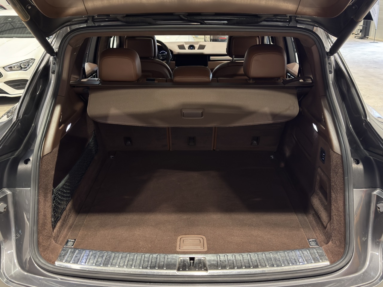 Car image 31