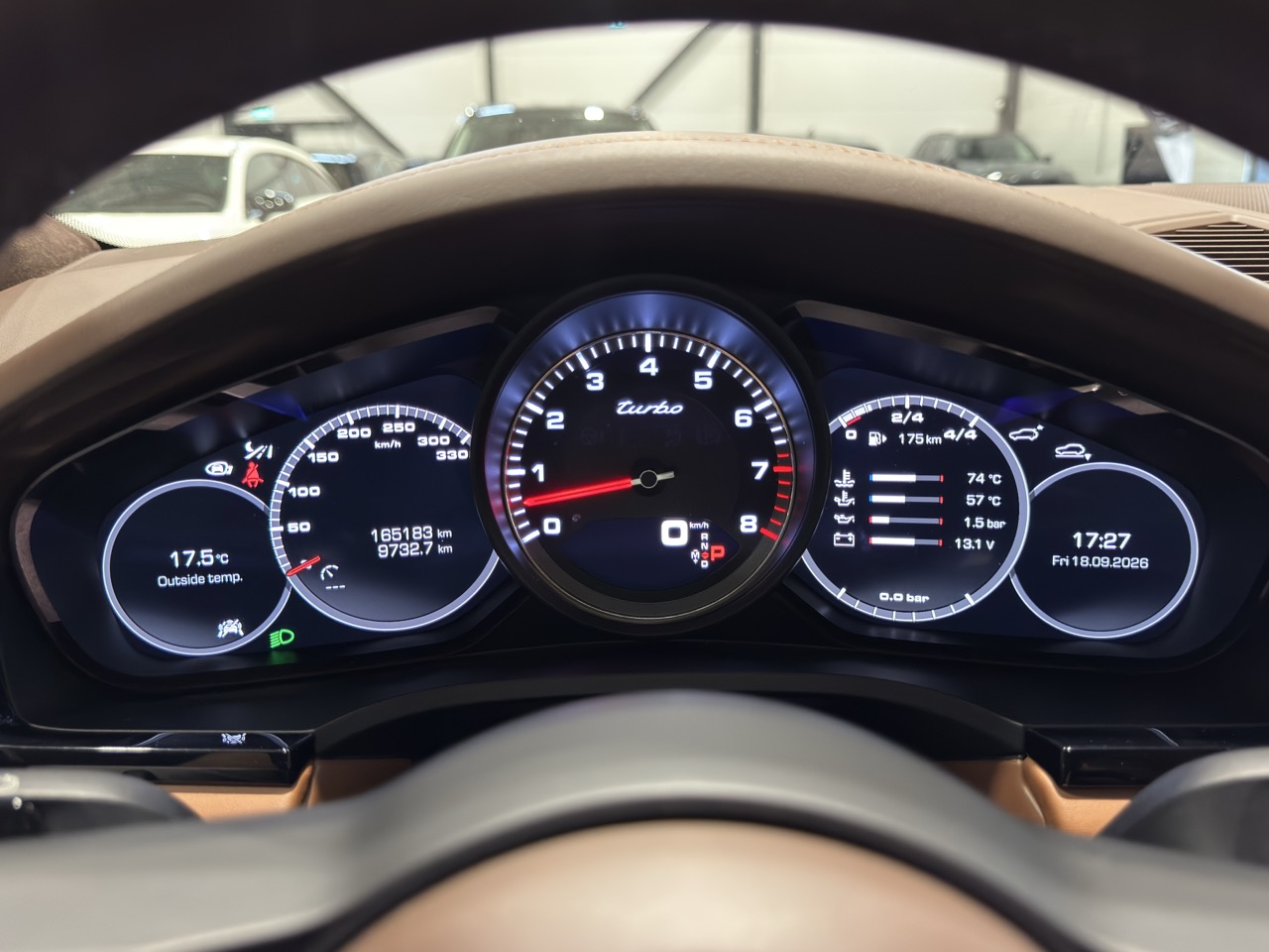 Car image 17