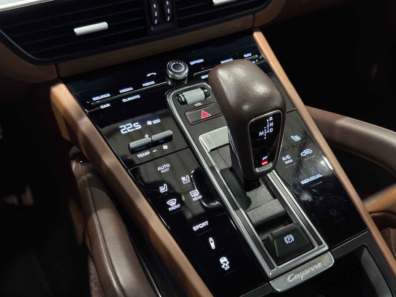 Car image 22