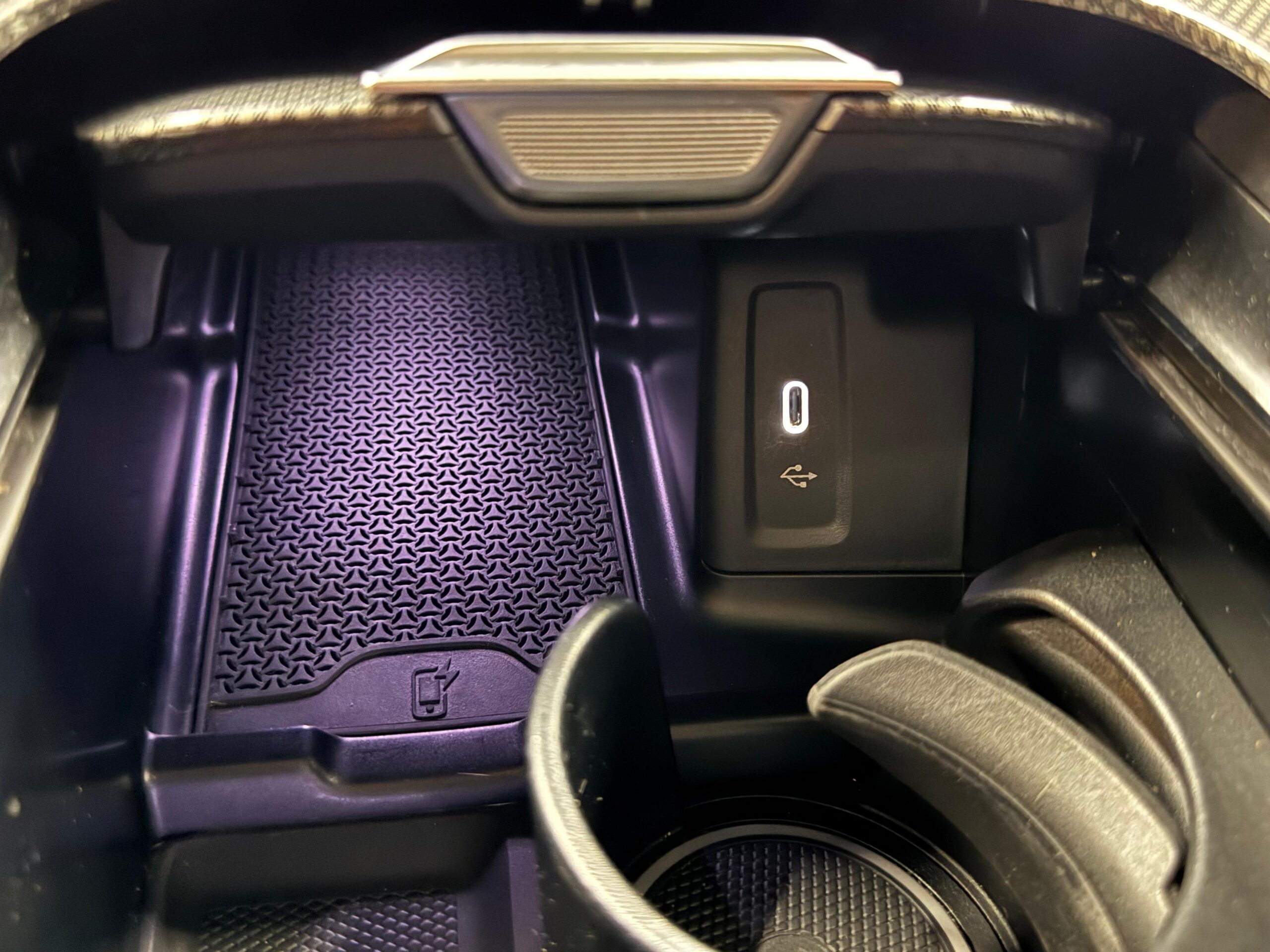 Car image 26