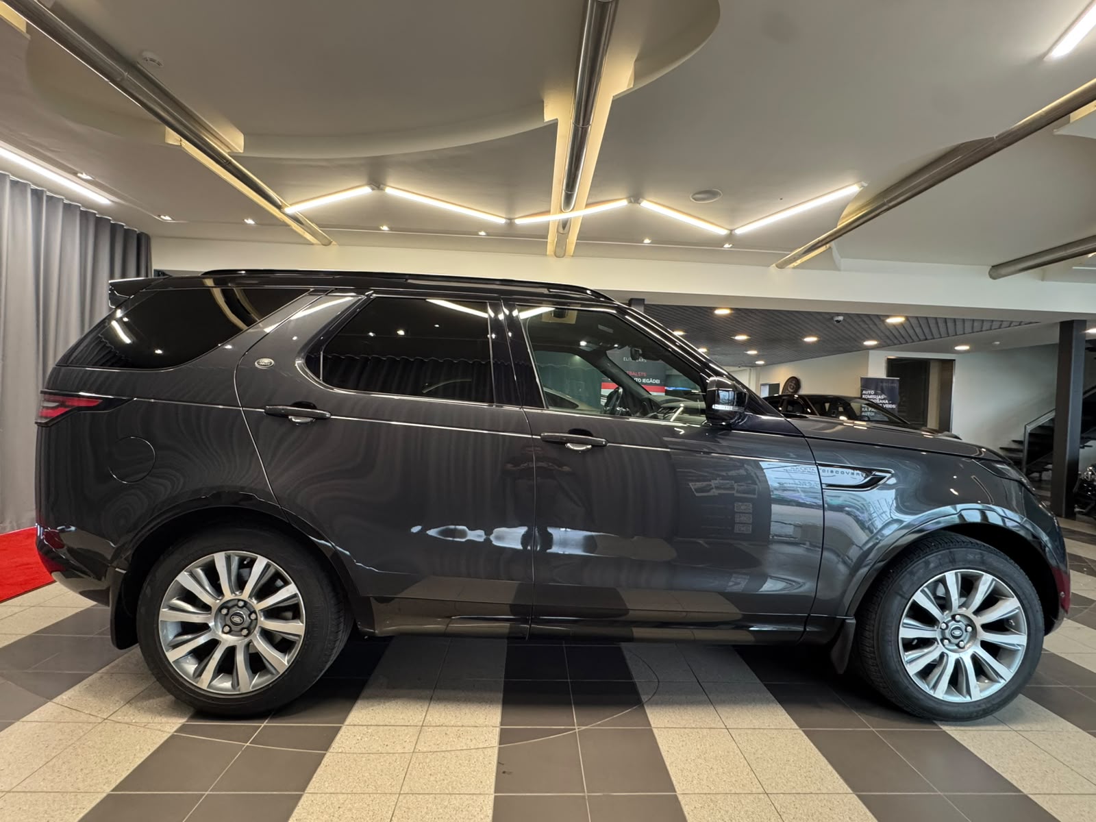 Car image 6