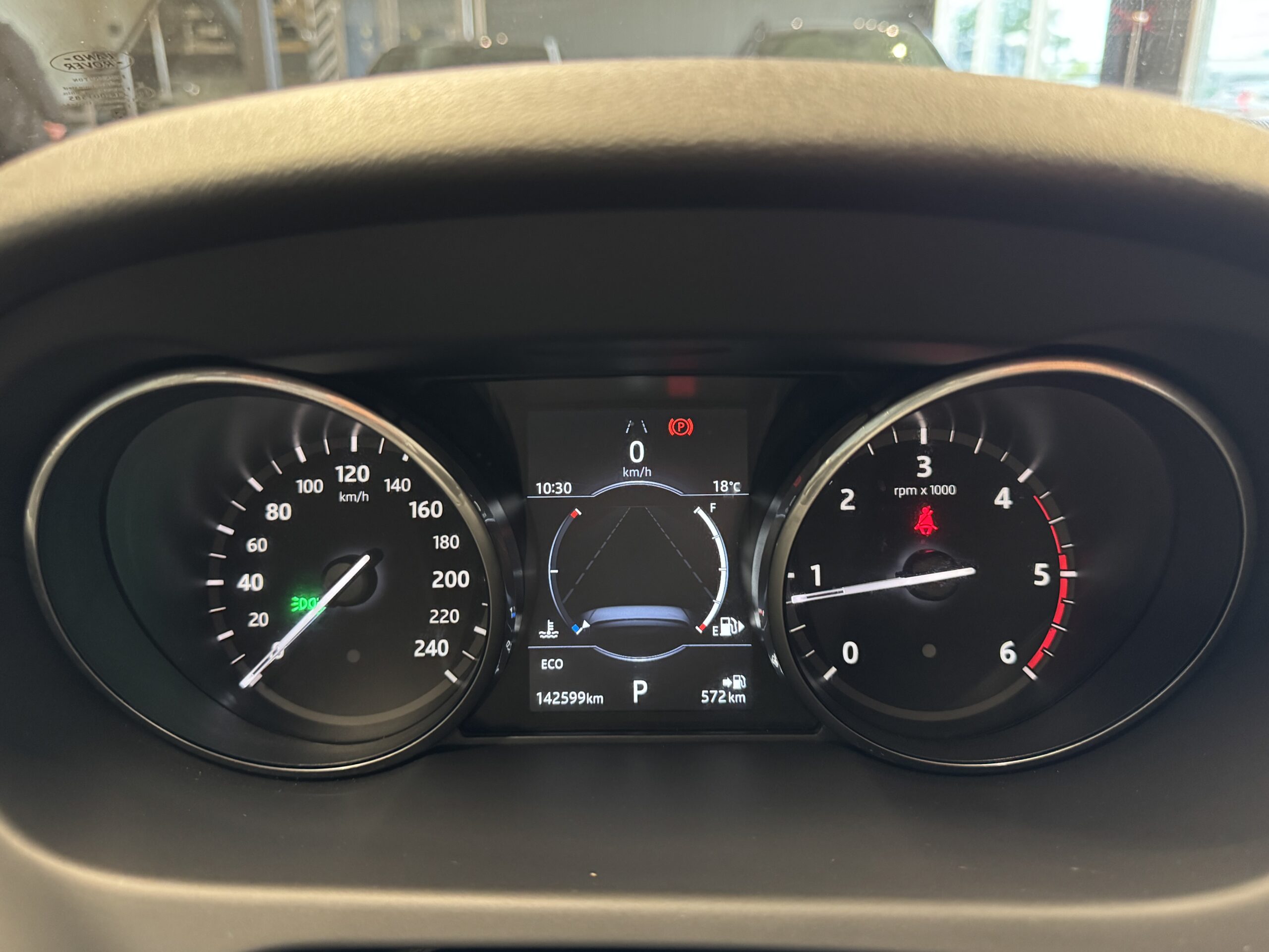 Car image 16