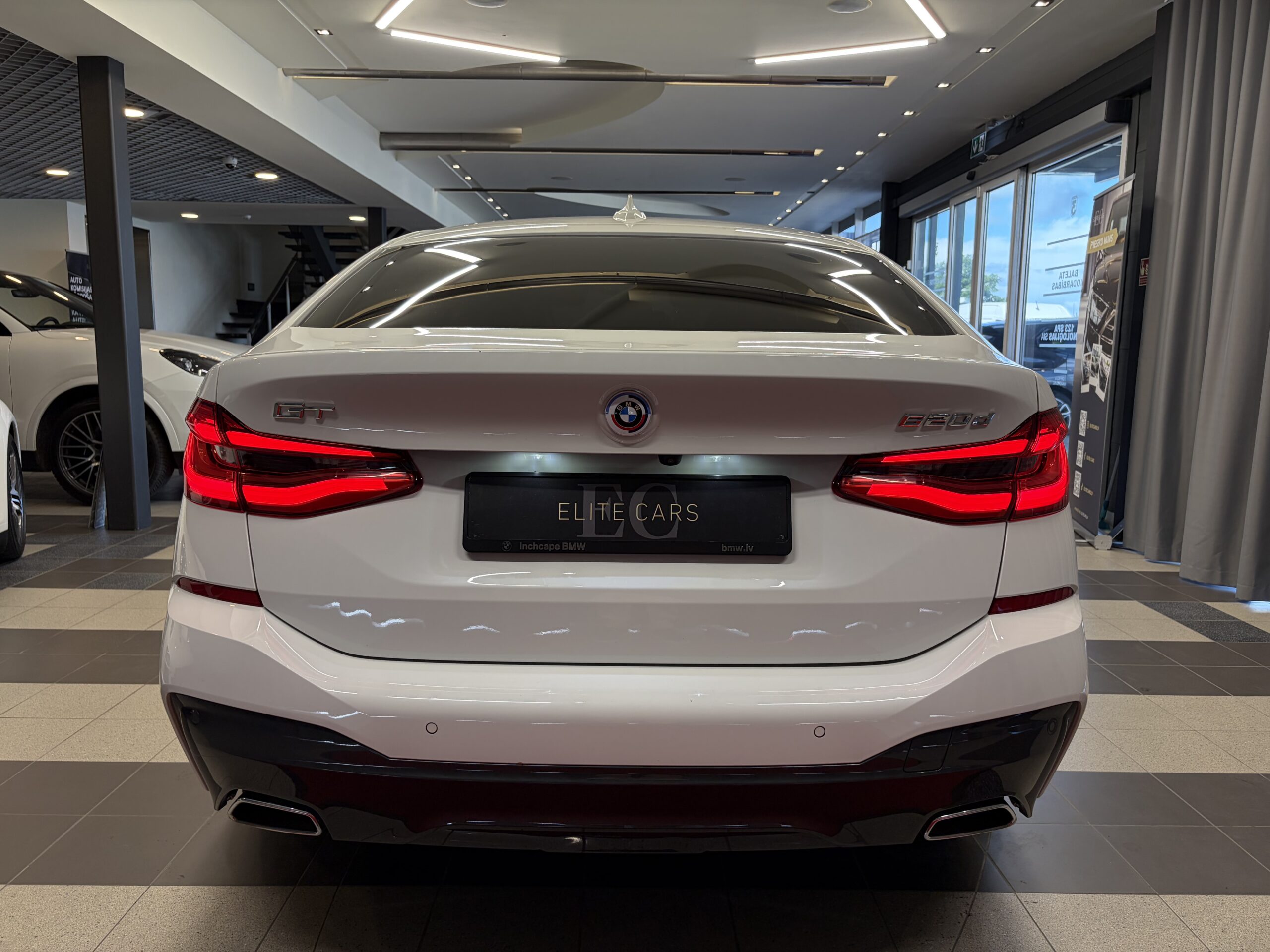 Car image 6