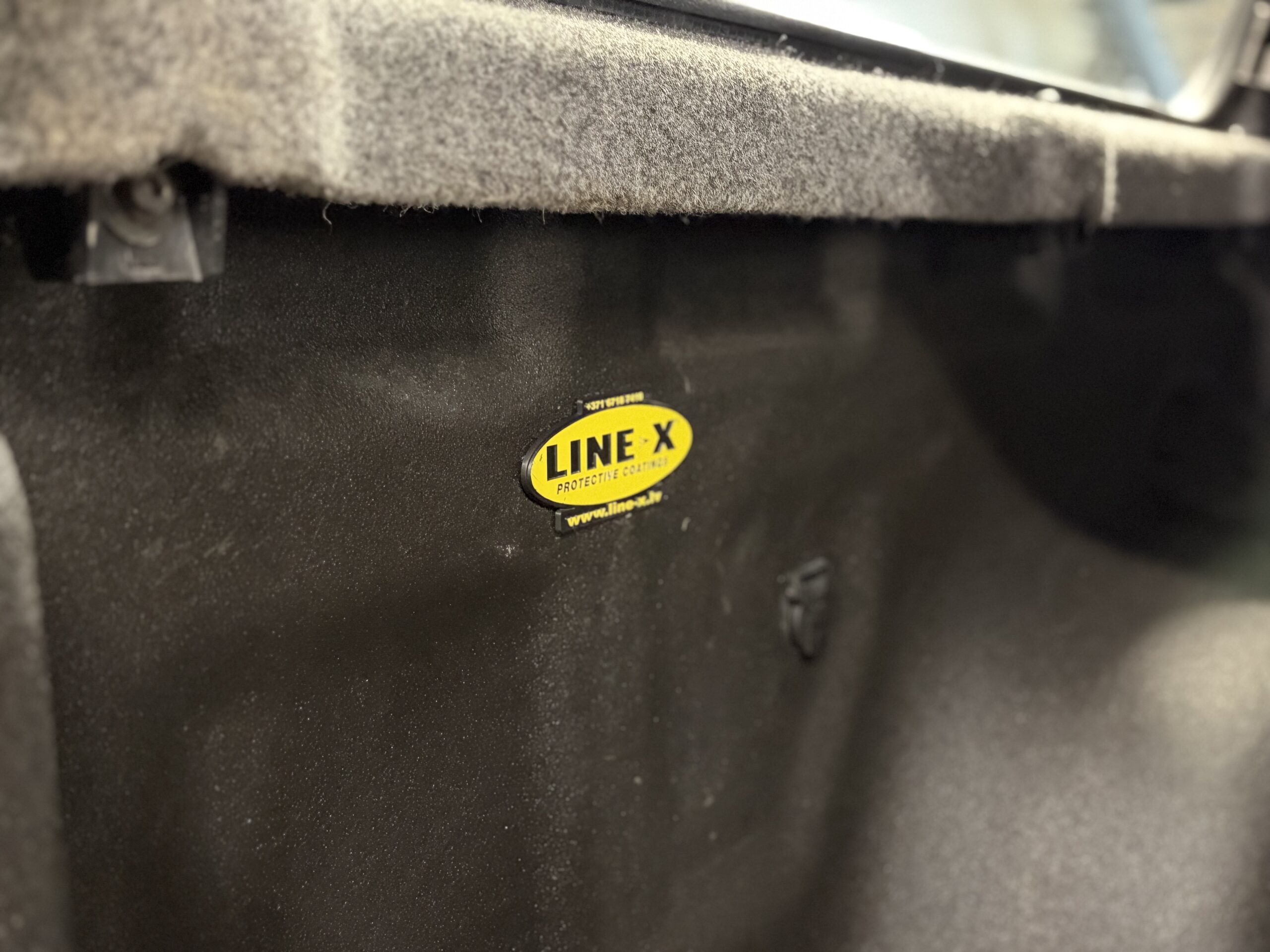 Car image 28