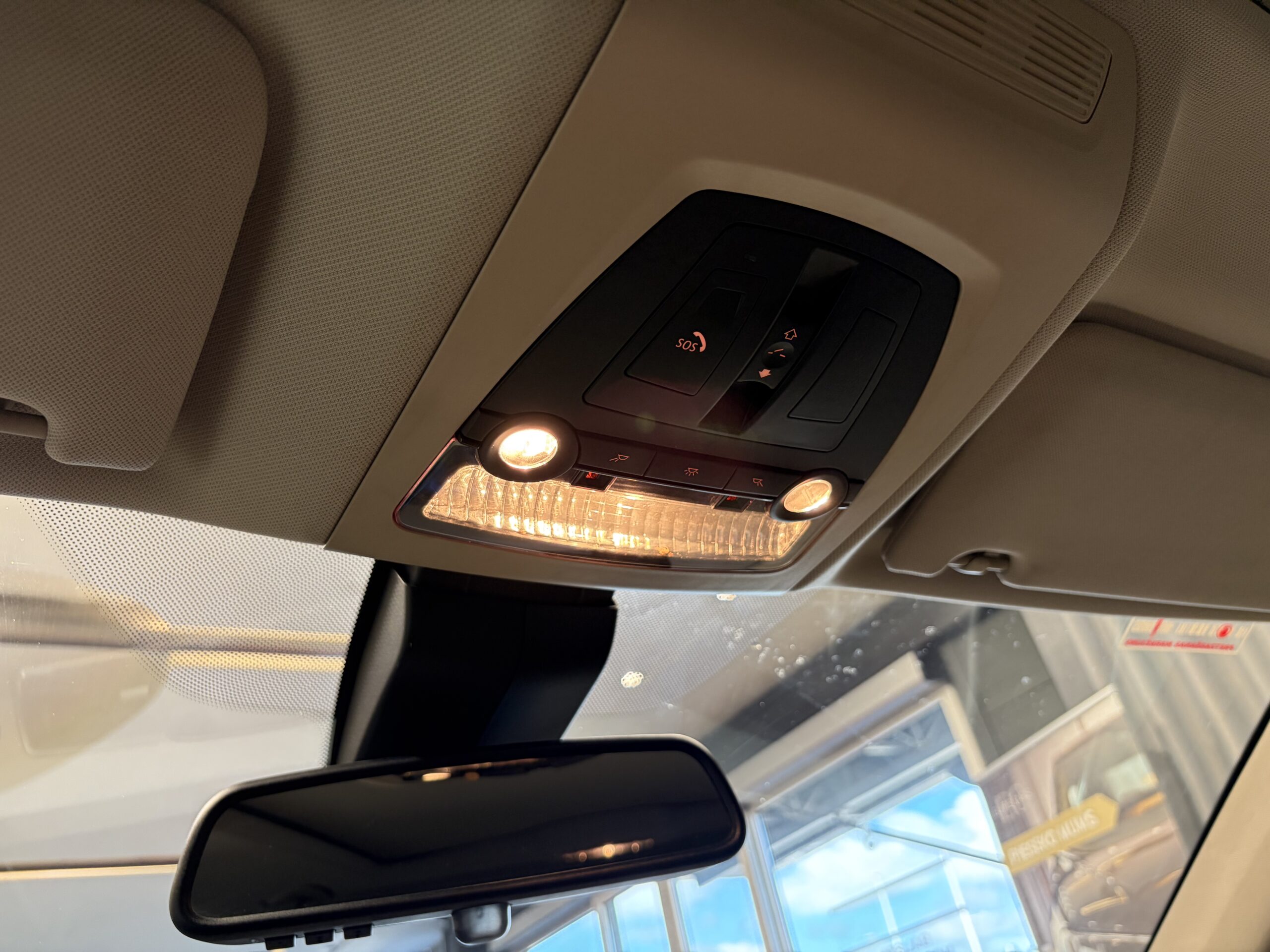 Car image 25