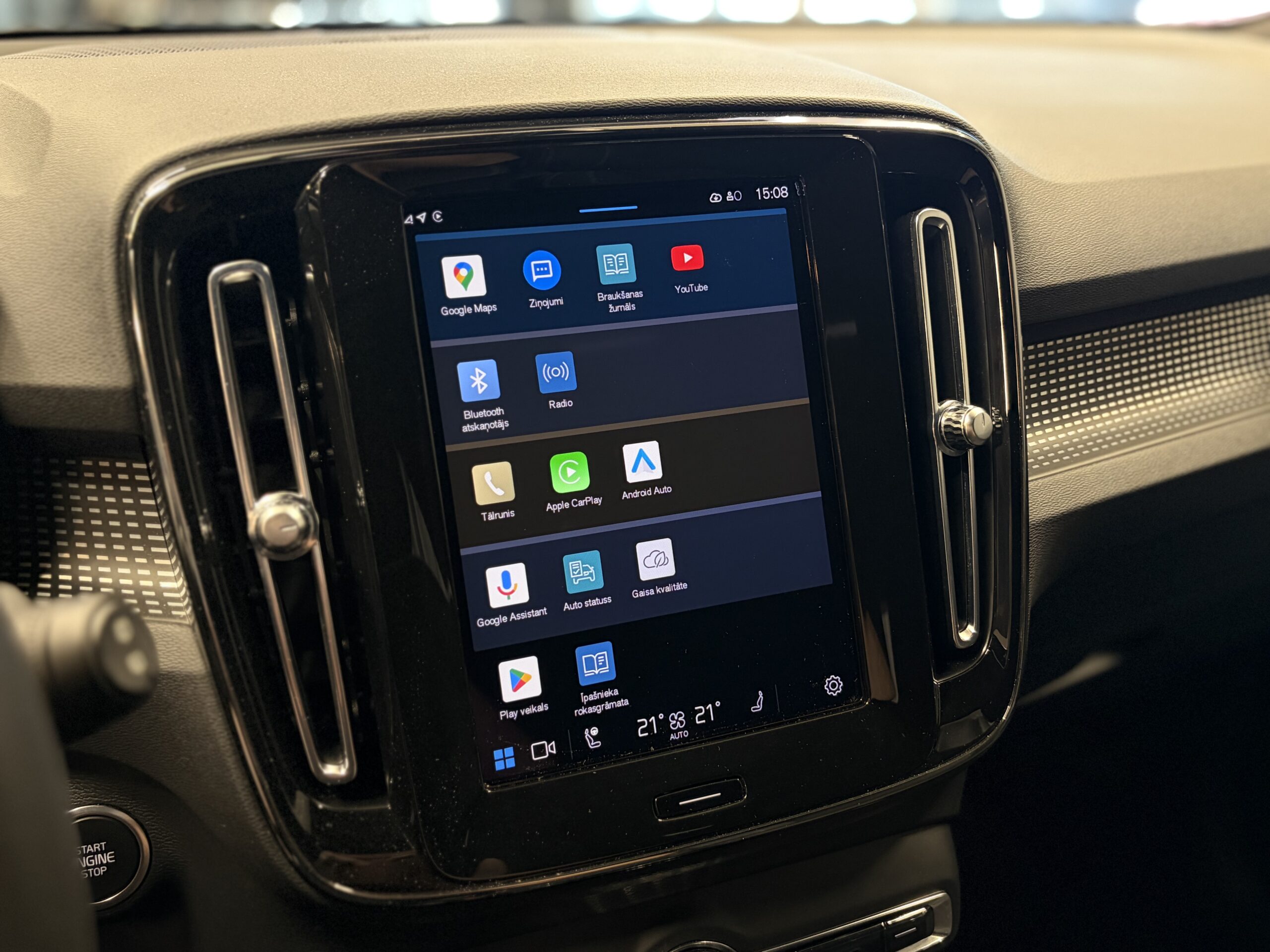 Car image 22