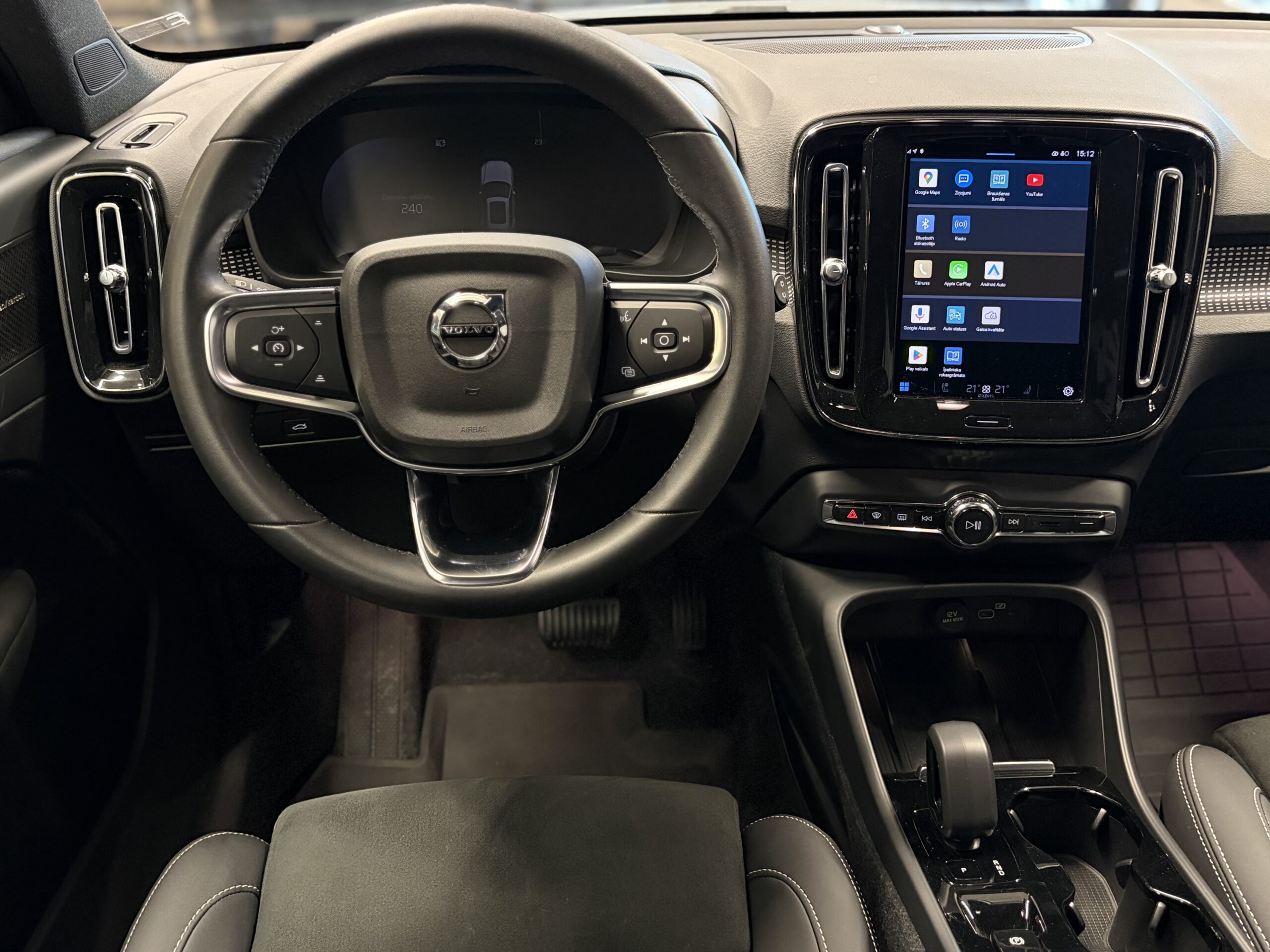 Car image 21