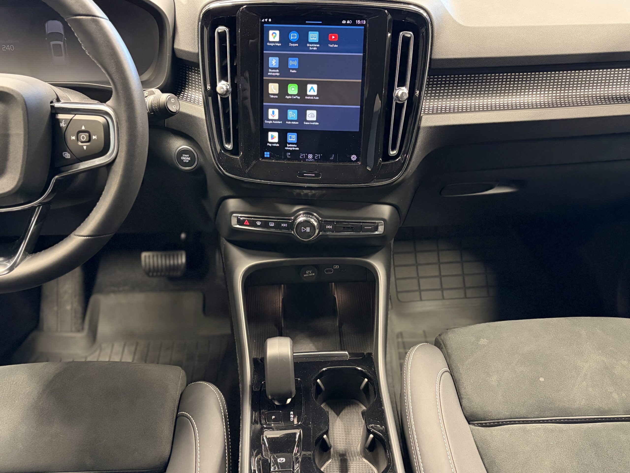Car image 10