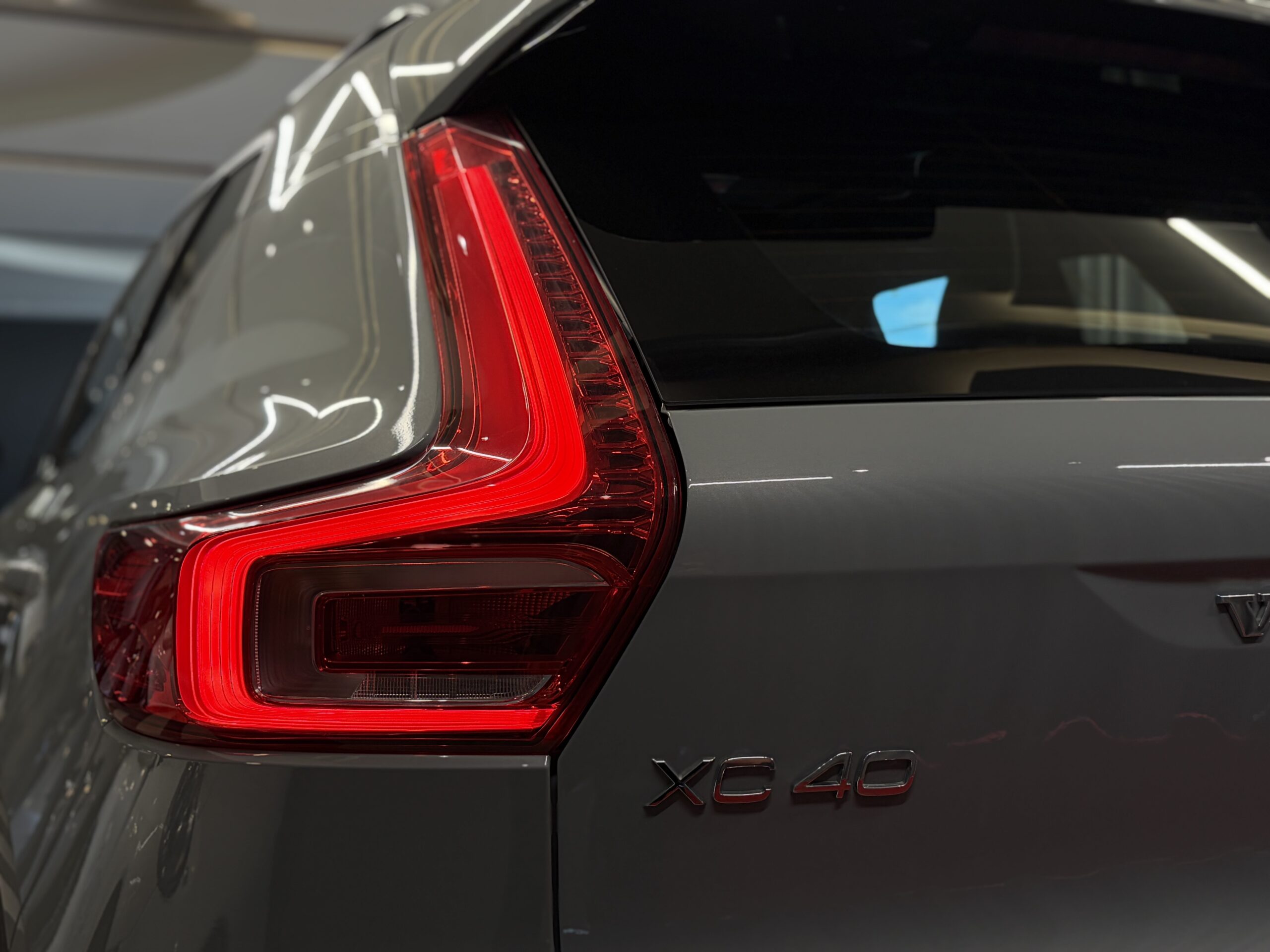 Car image 30