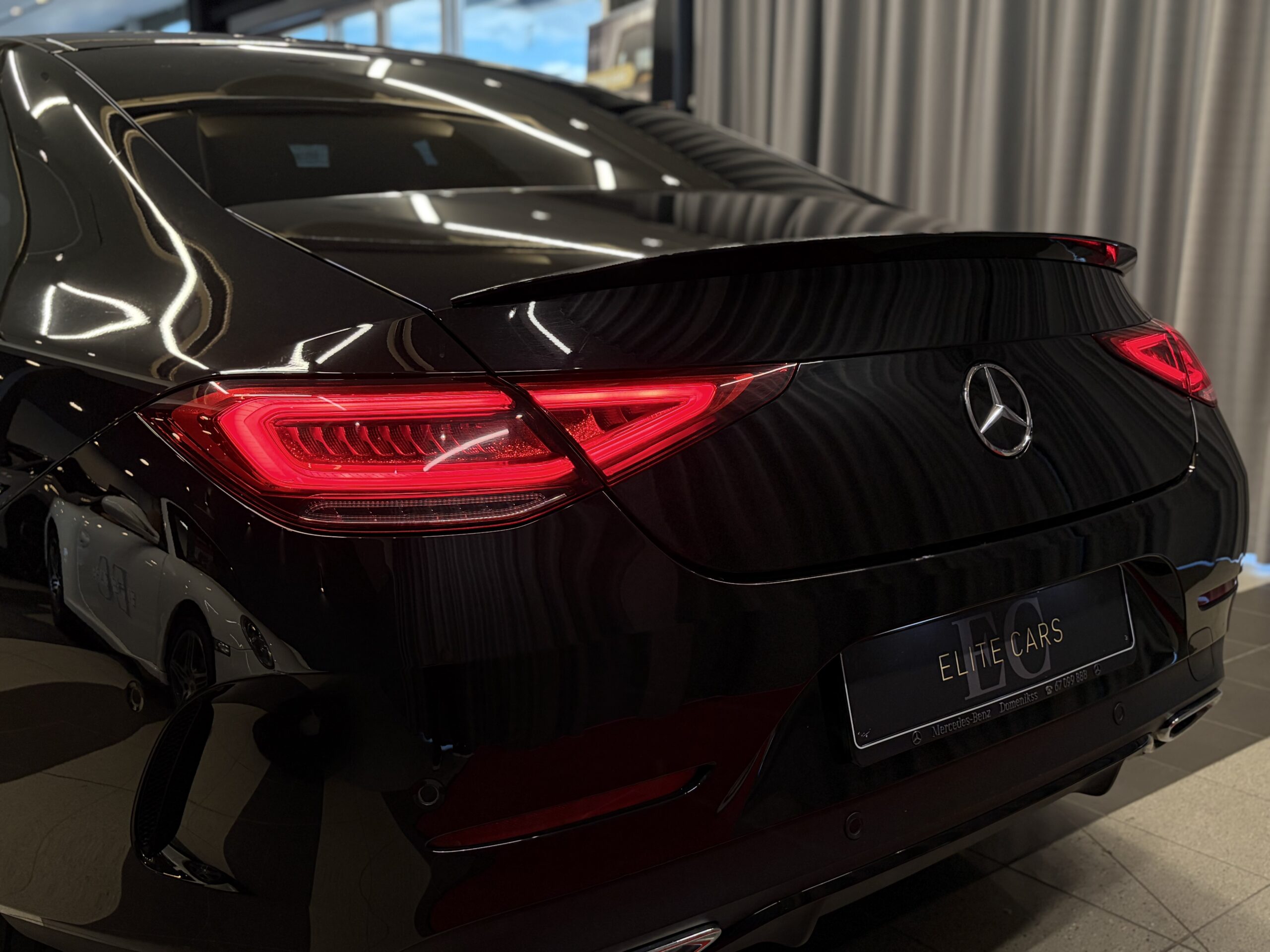 Car image 35