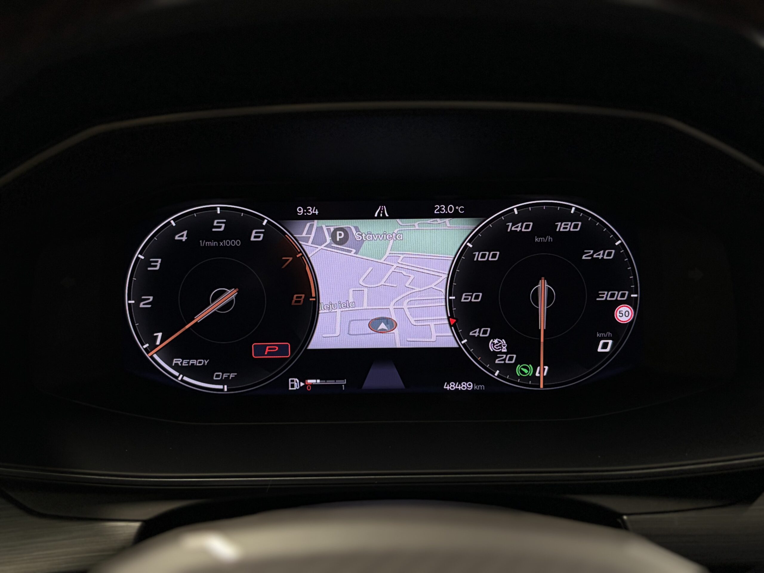 Car image 11