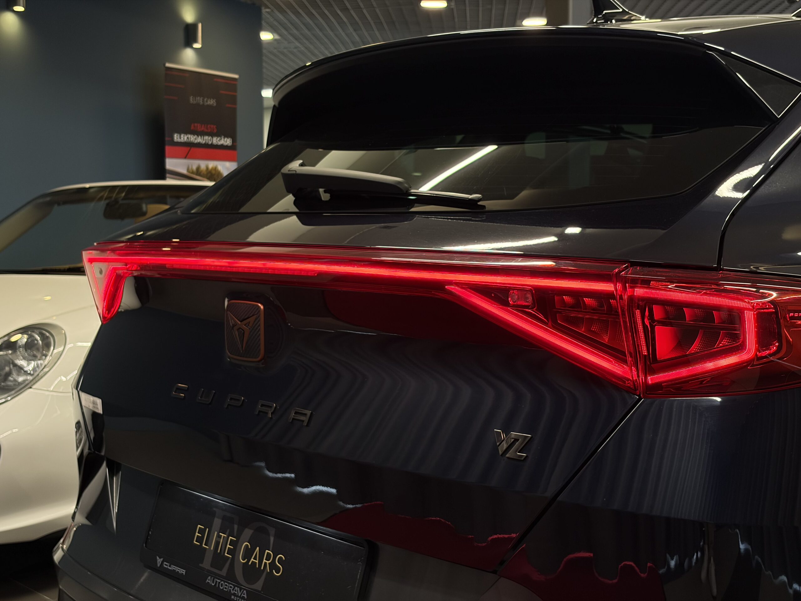 Car image 31