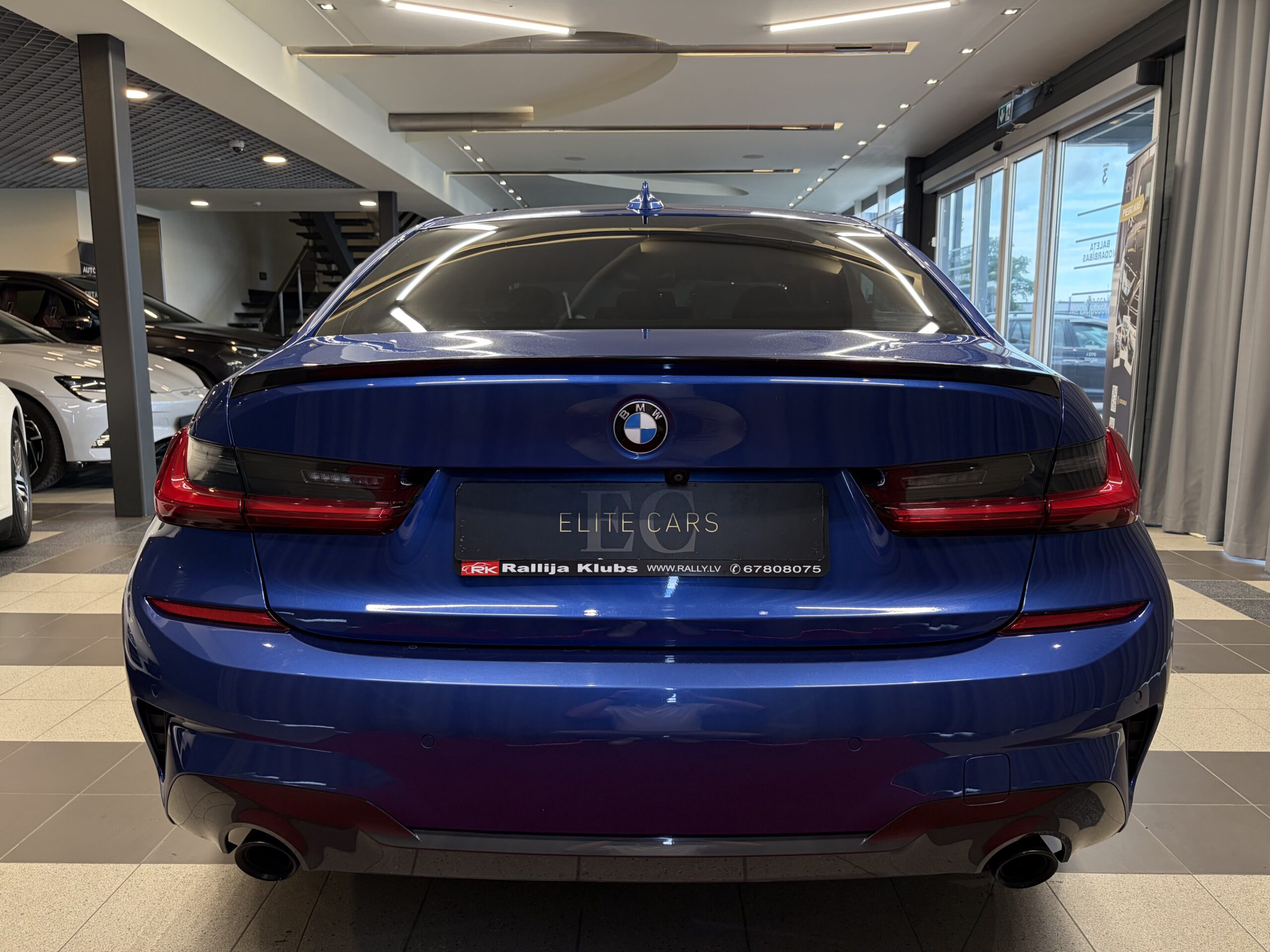 Car image 6