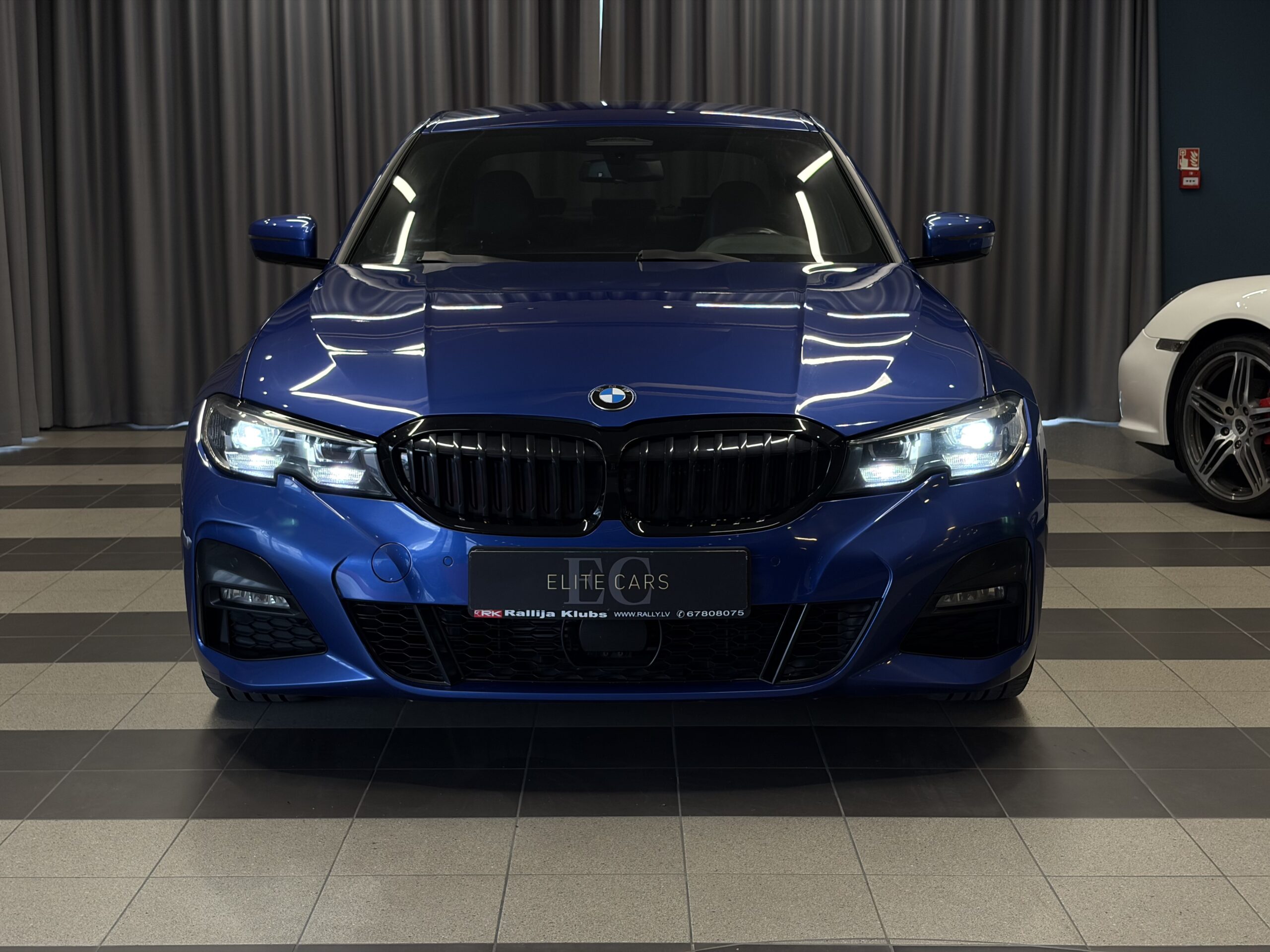 Car image 31