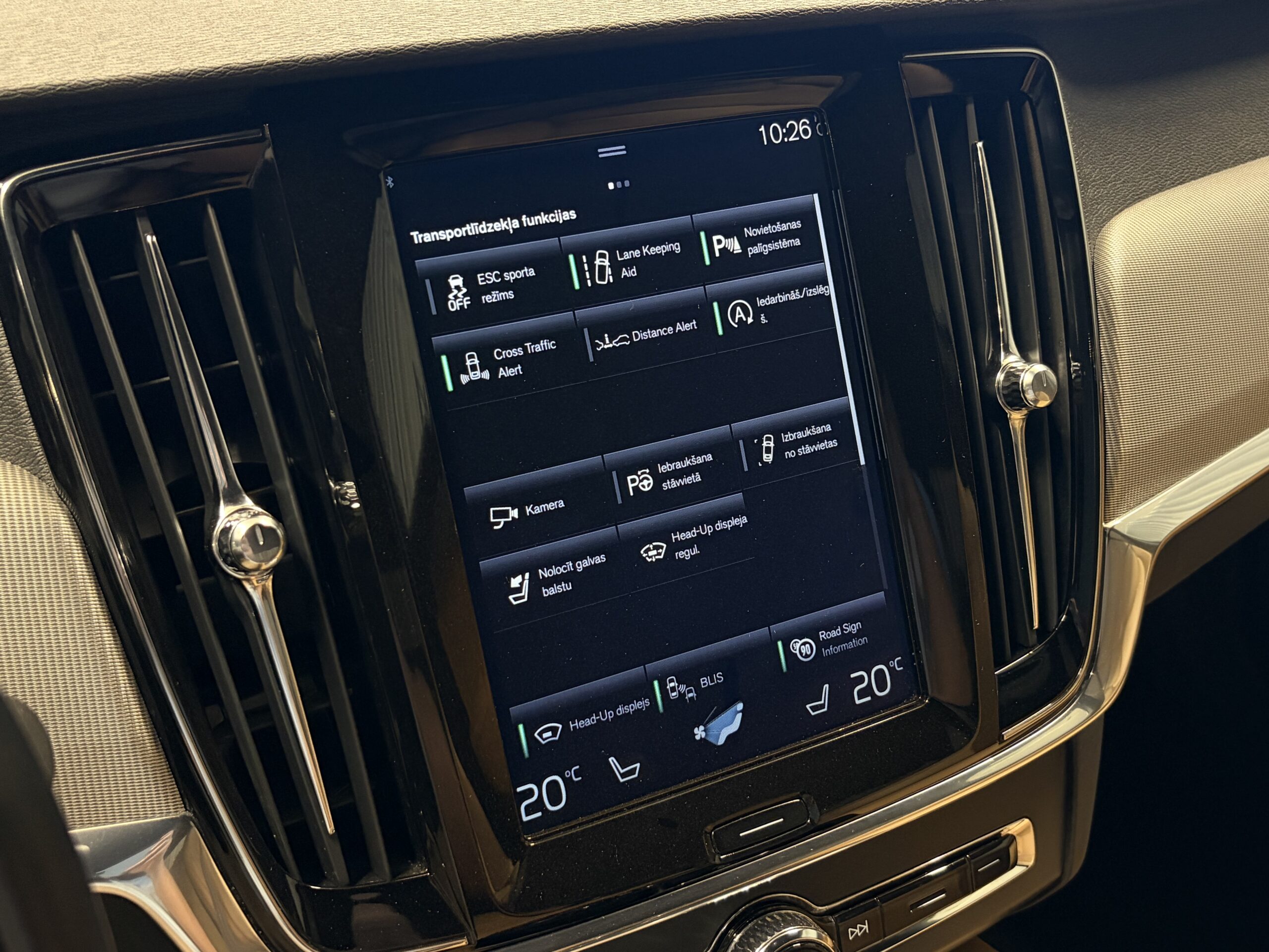 Car image 35
