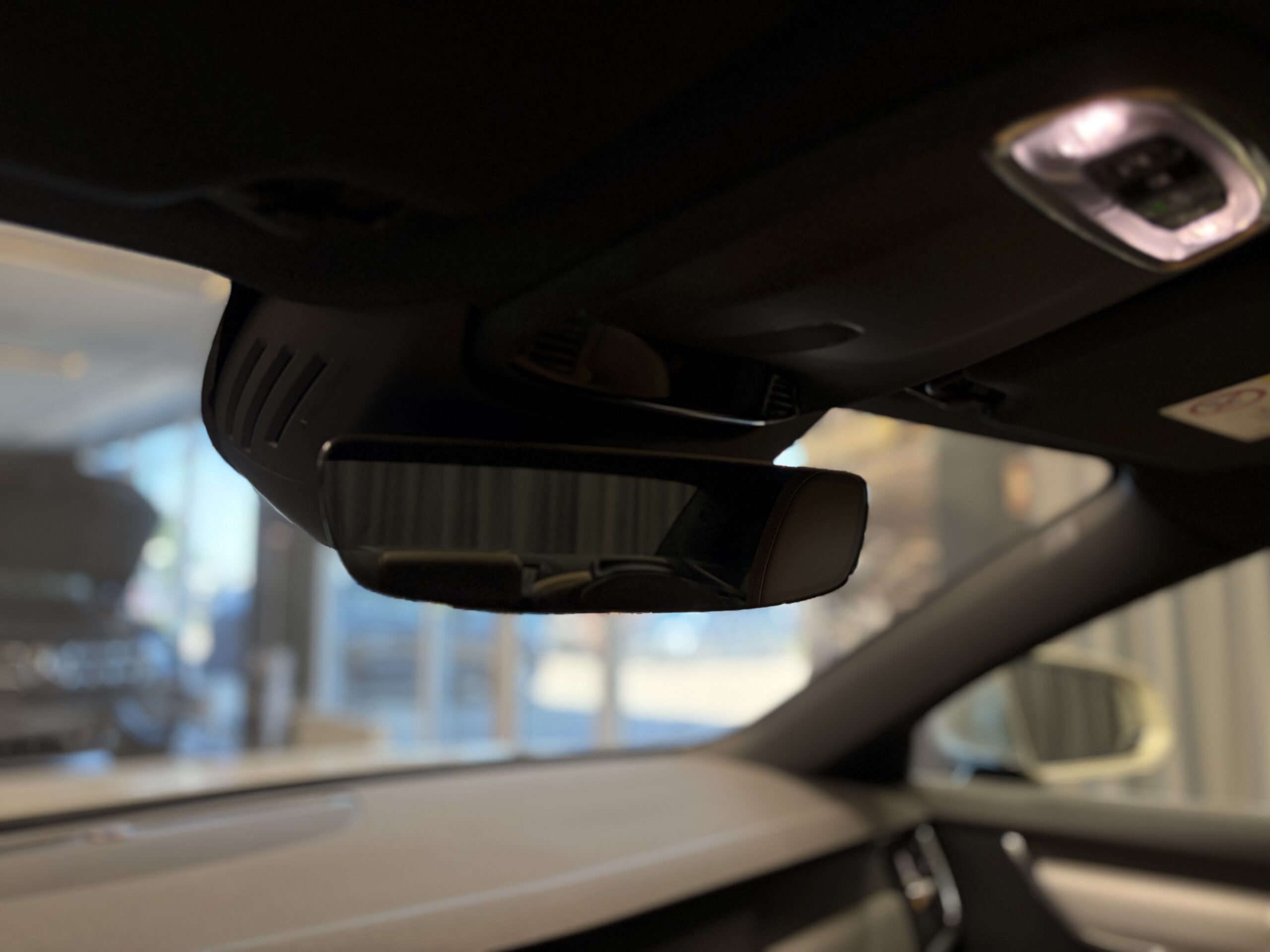 Car image 30
