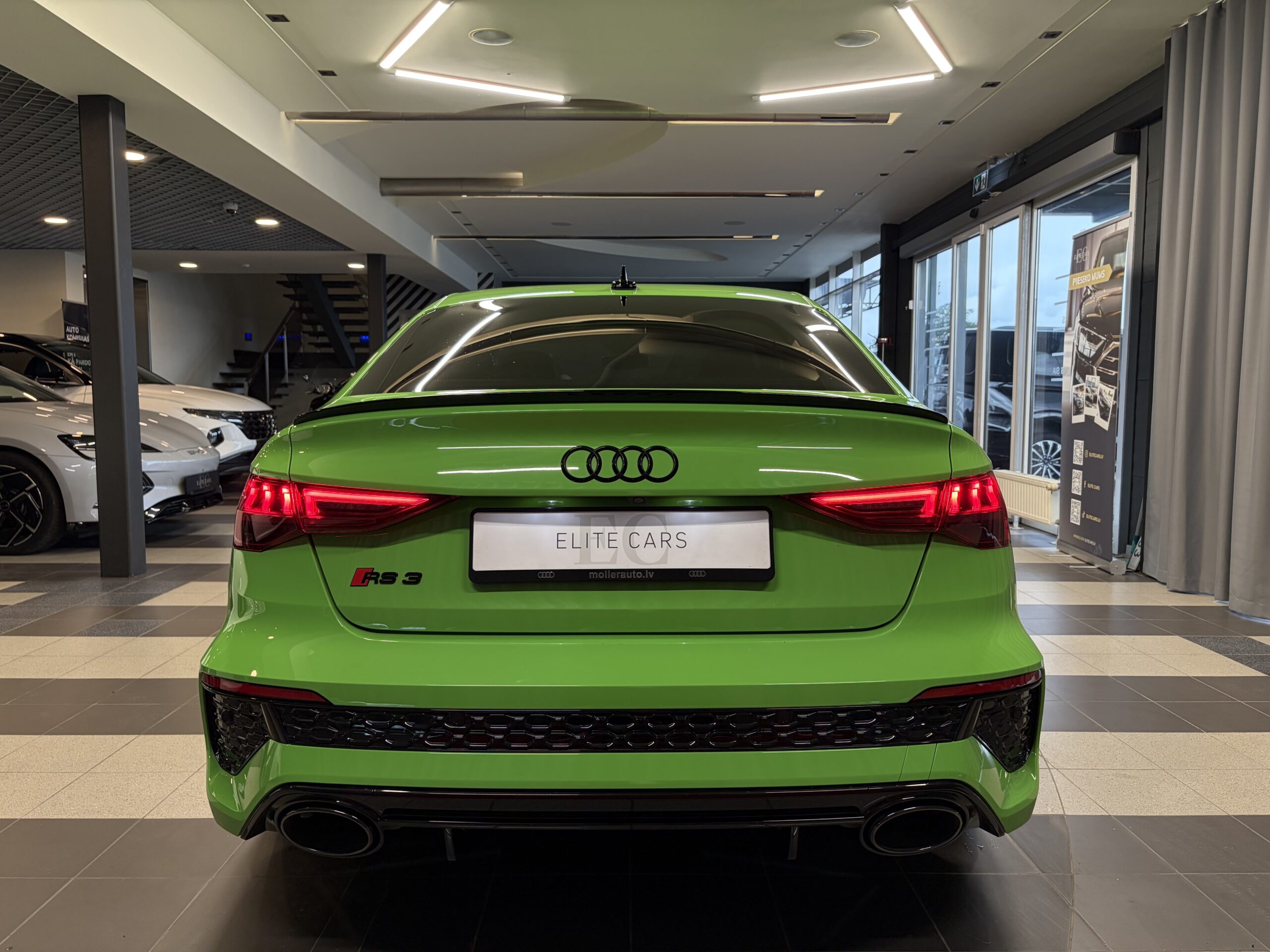 Car image 6