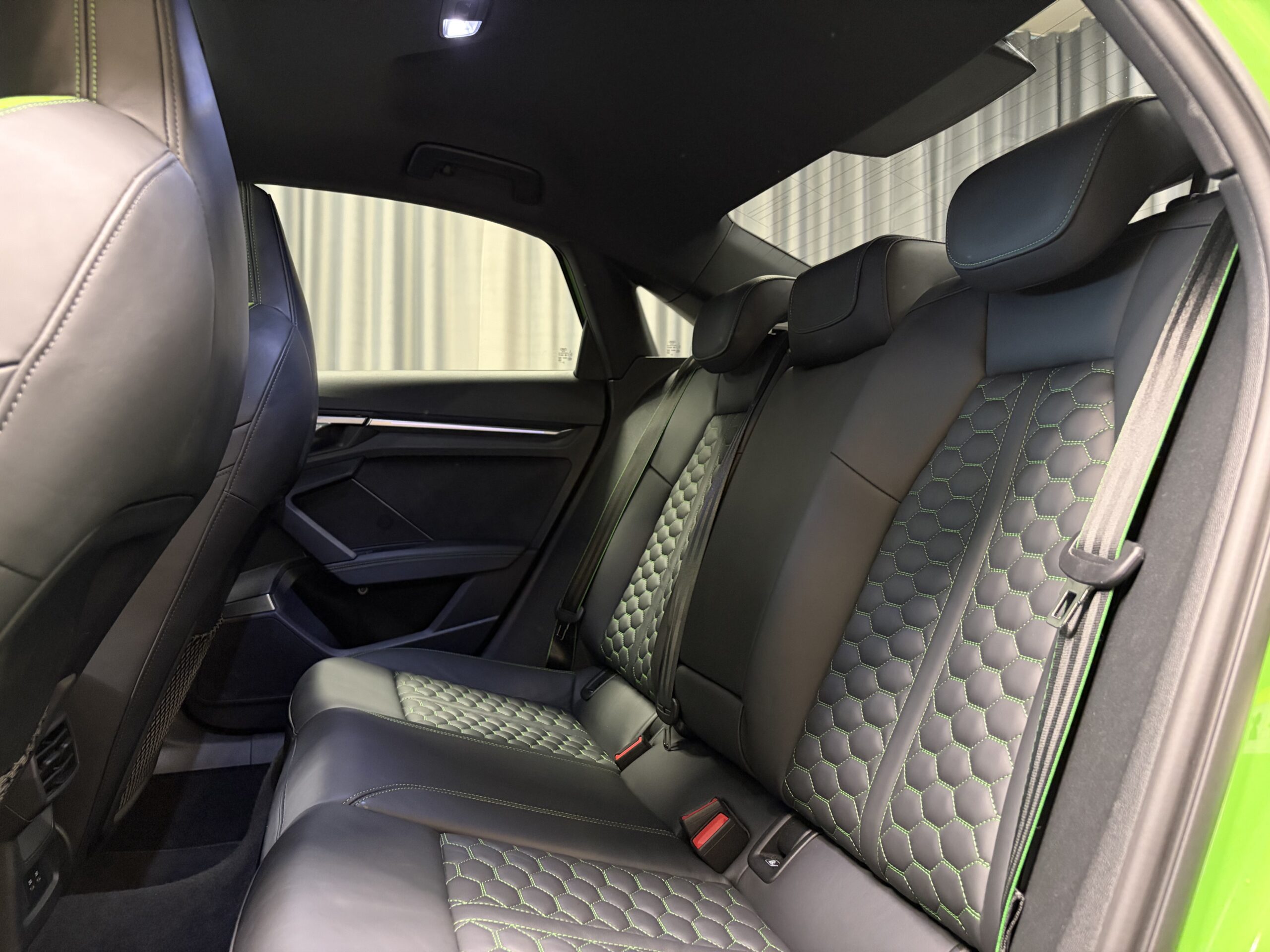 Car image 31