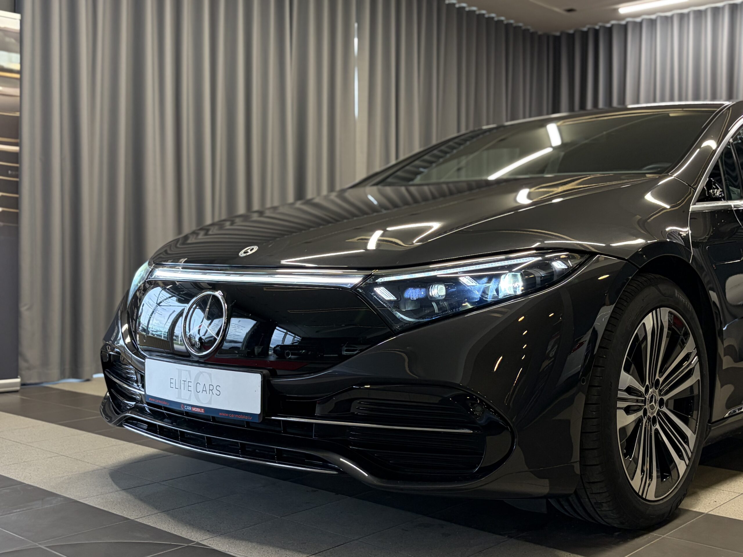 Car image 33