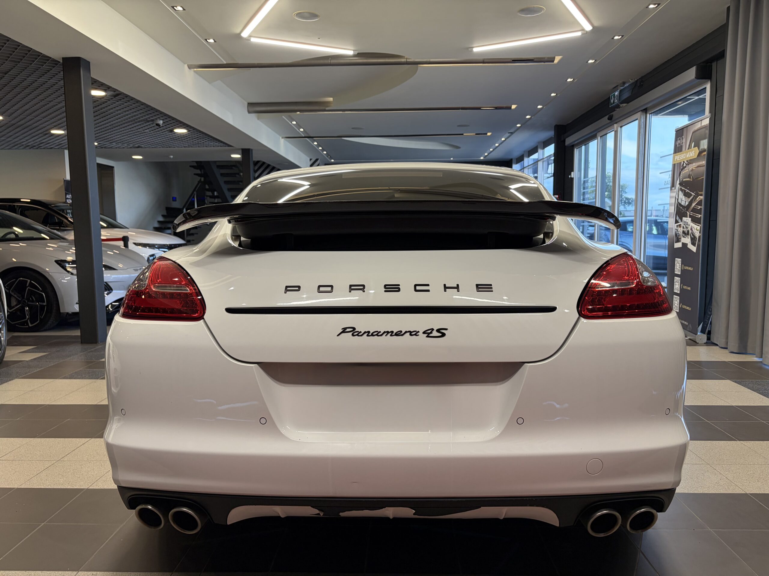 Car image 6