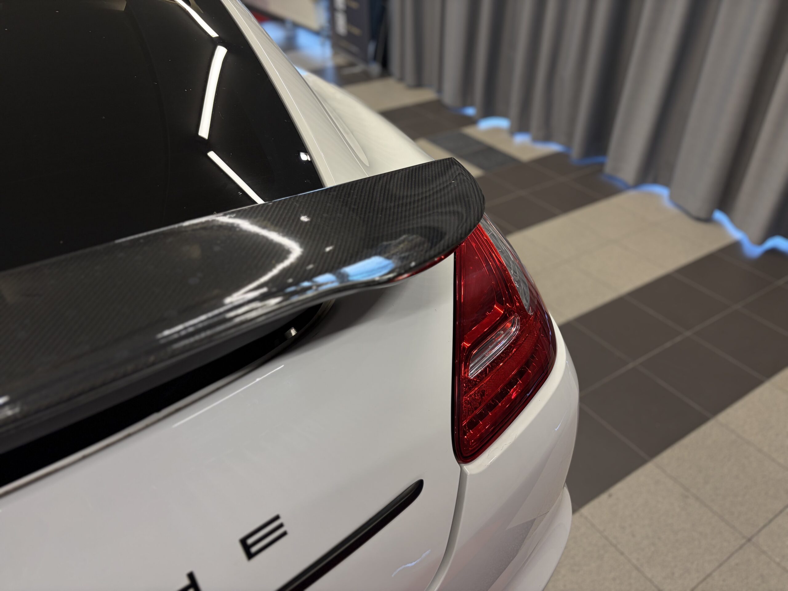 Car image 23