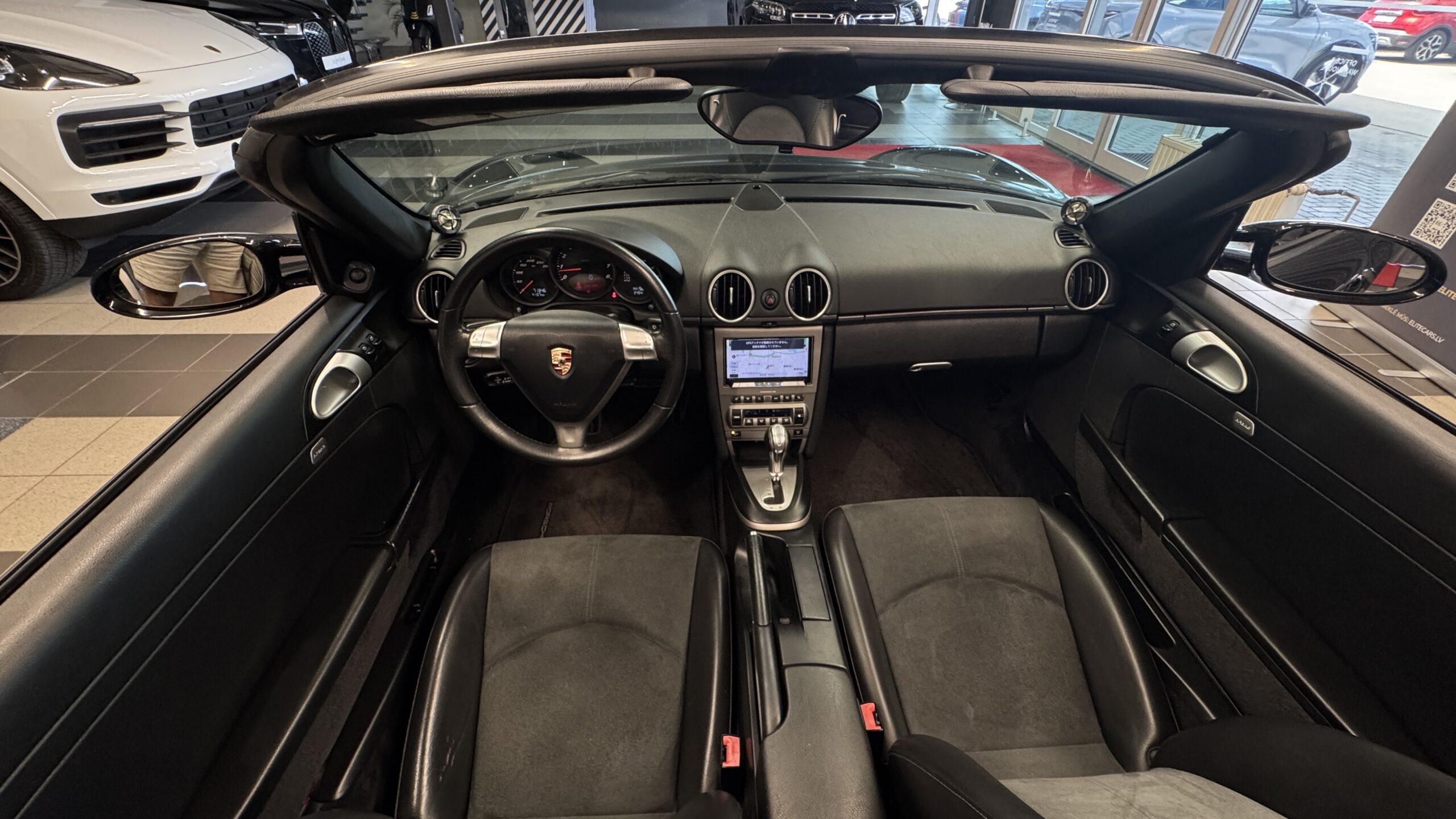 Car image 19