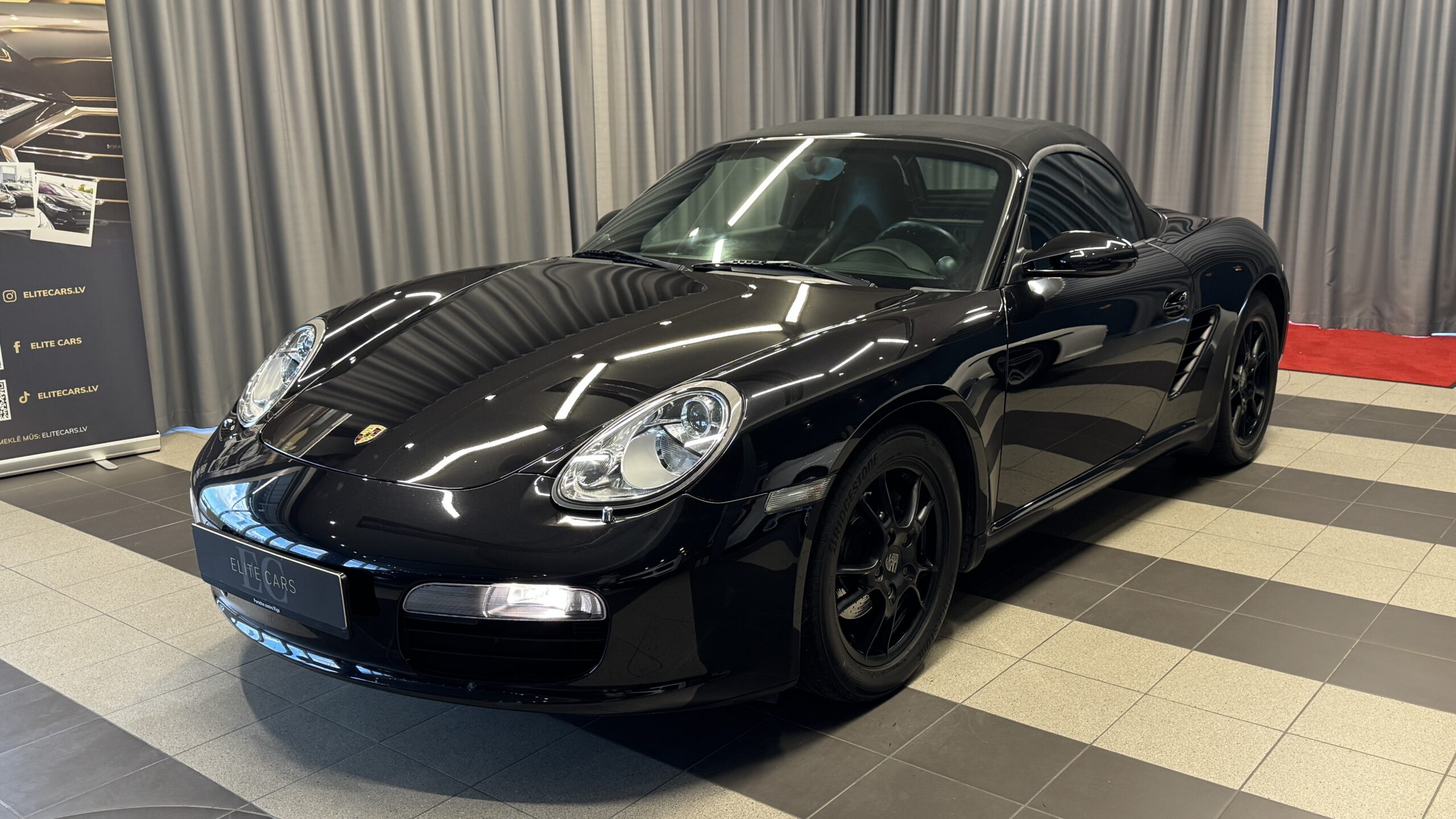 Car image 20