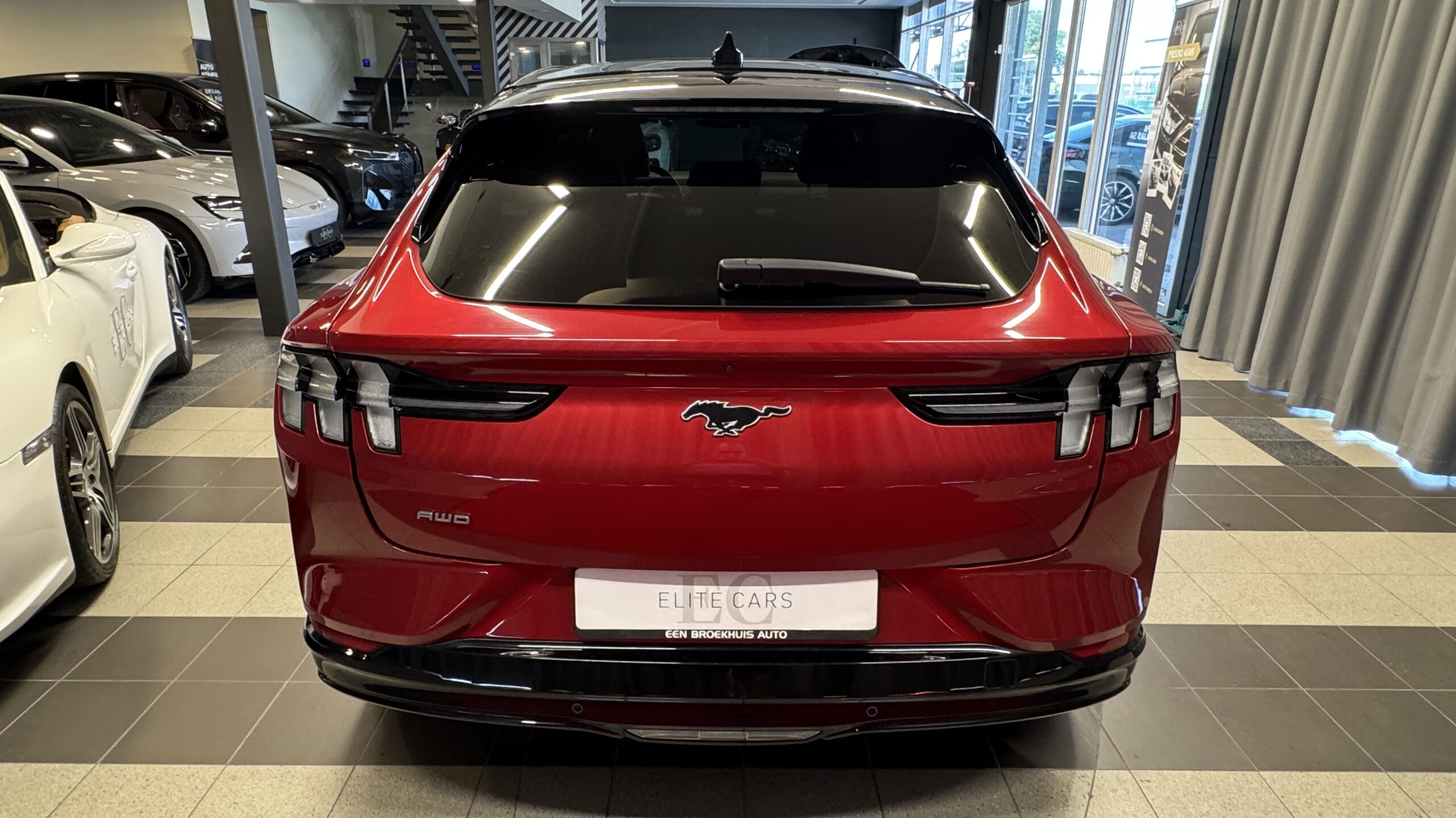 Car image 5