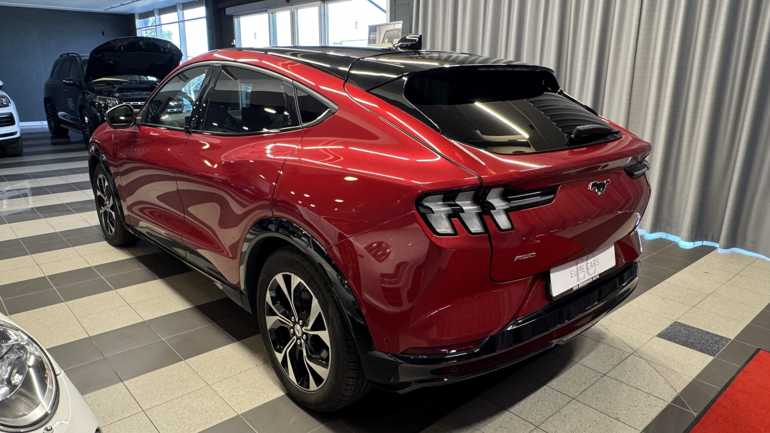 Car image 6