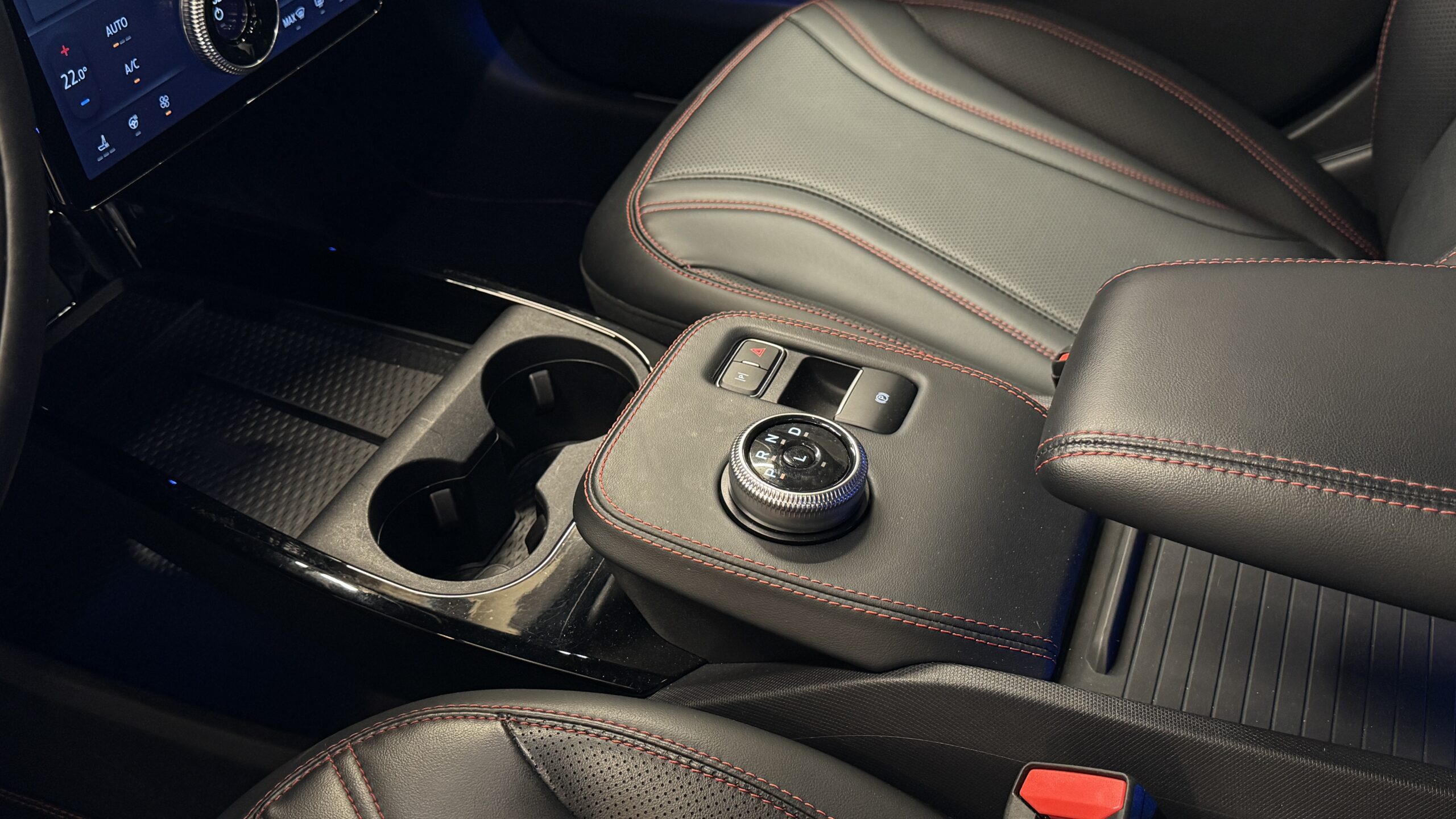 Car image 16