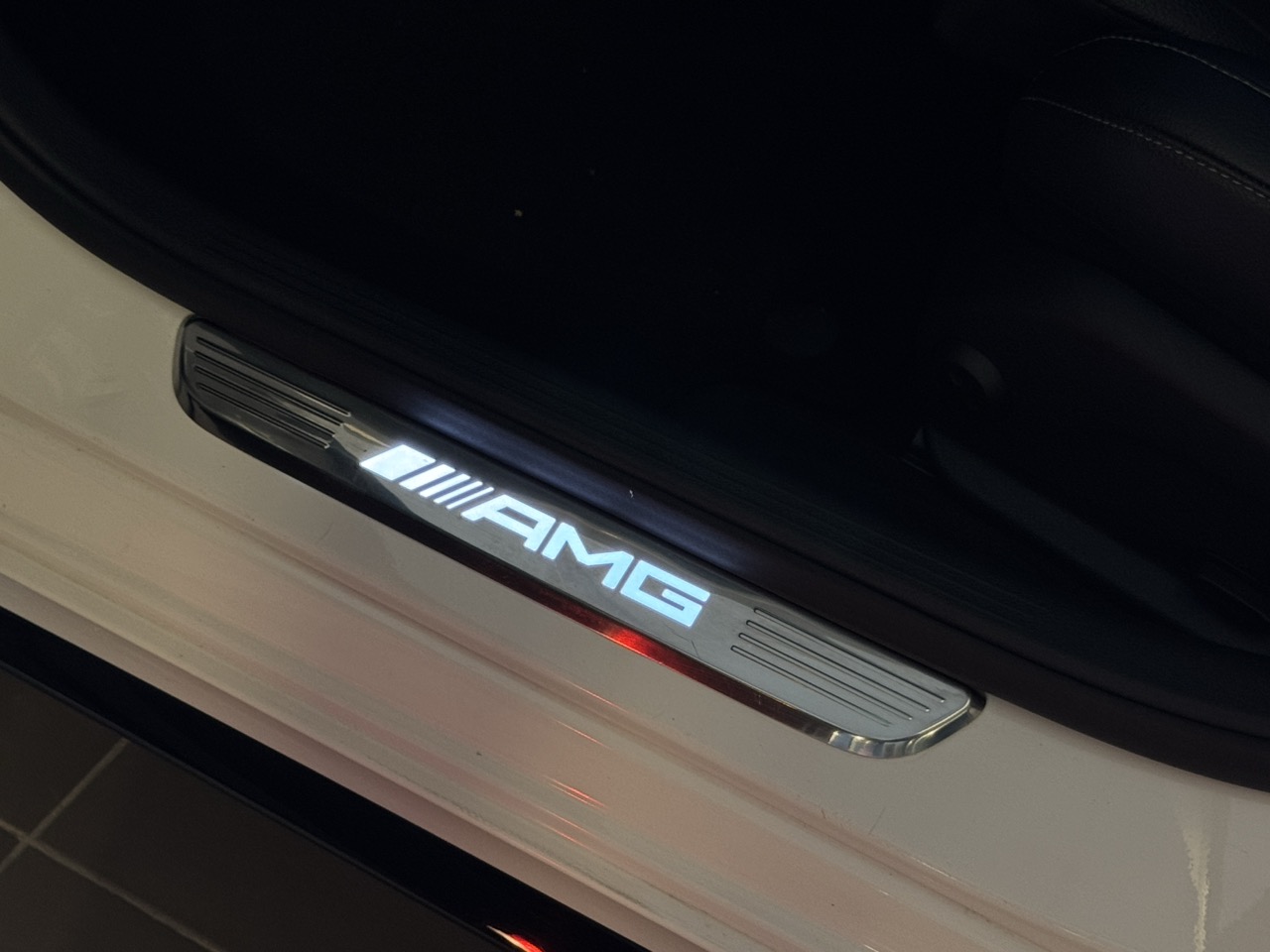 Car image 35