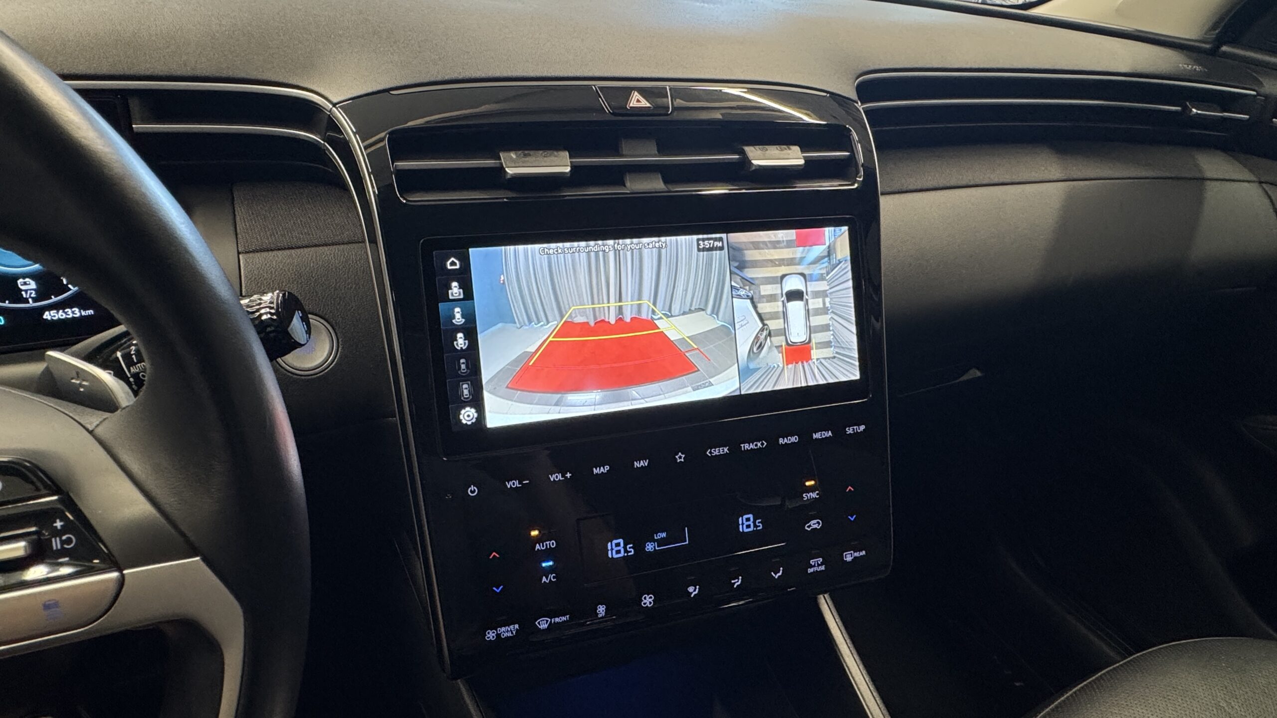 Car image 27