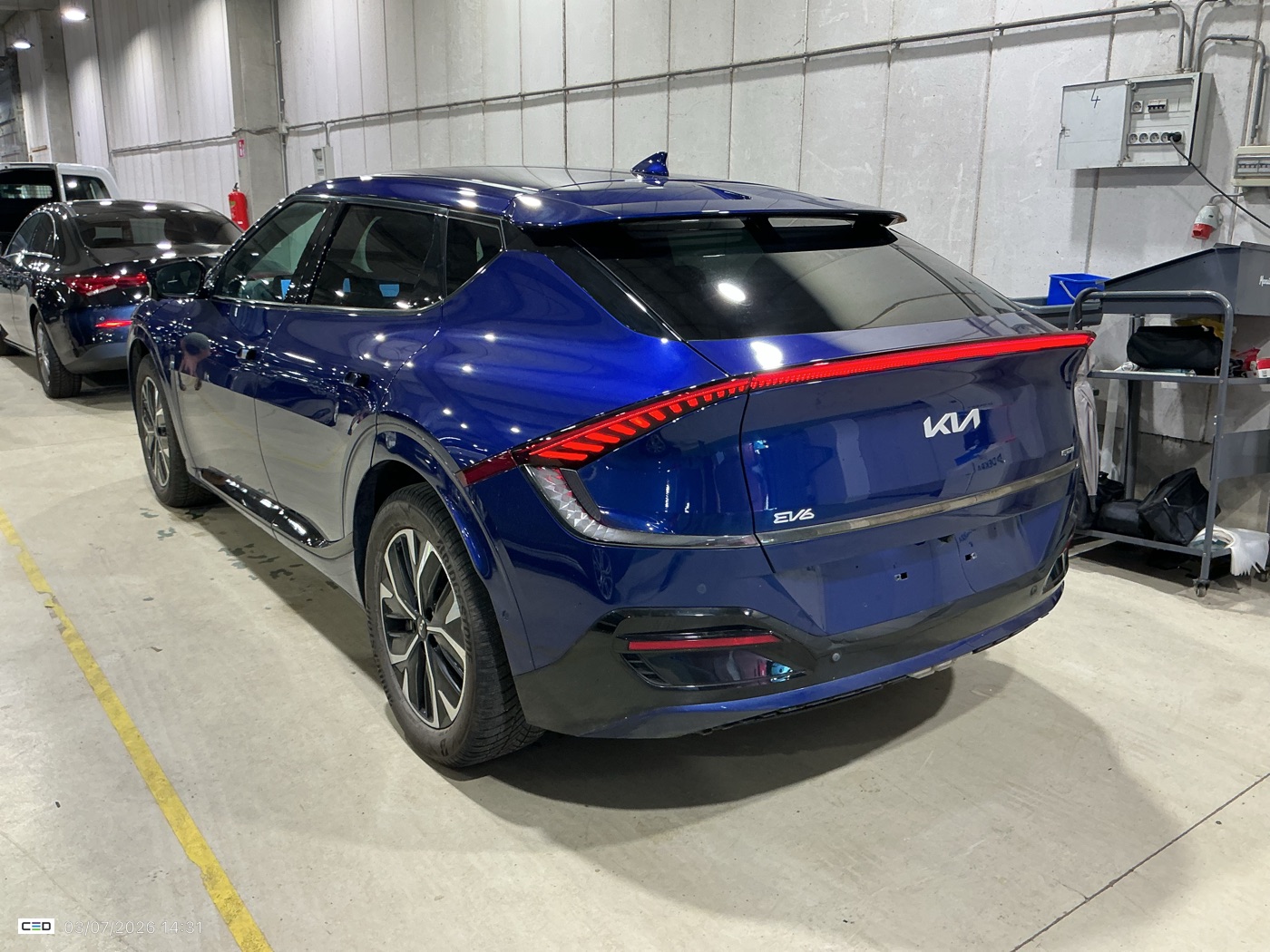Car image 2