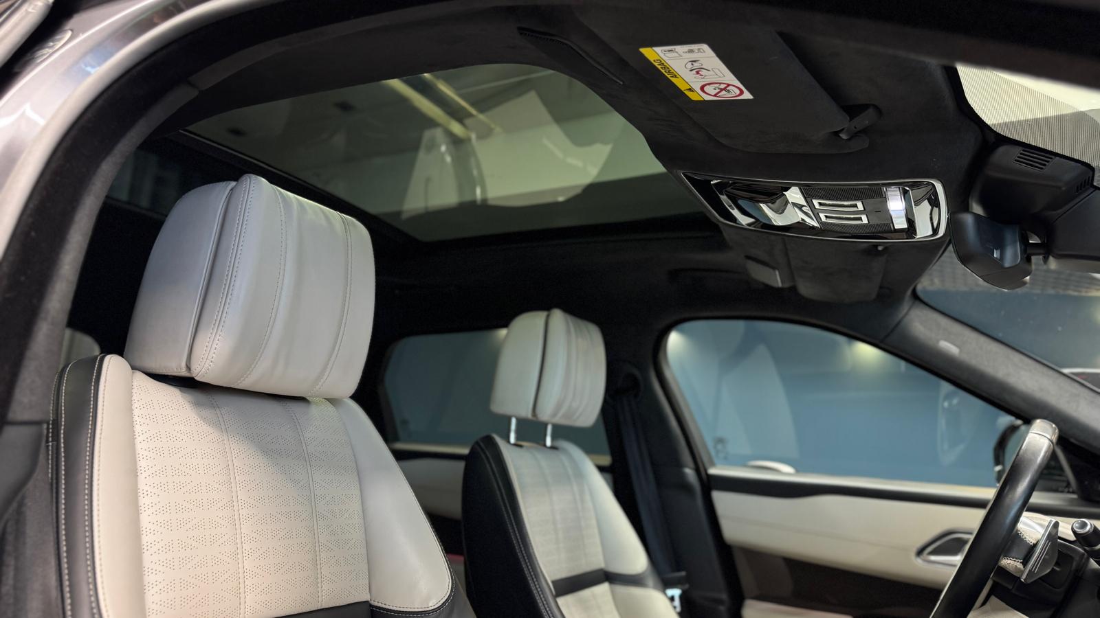 Car image 27