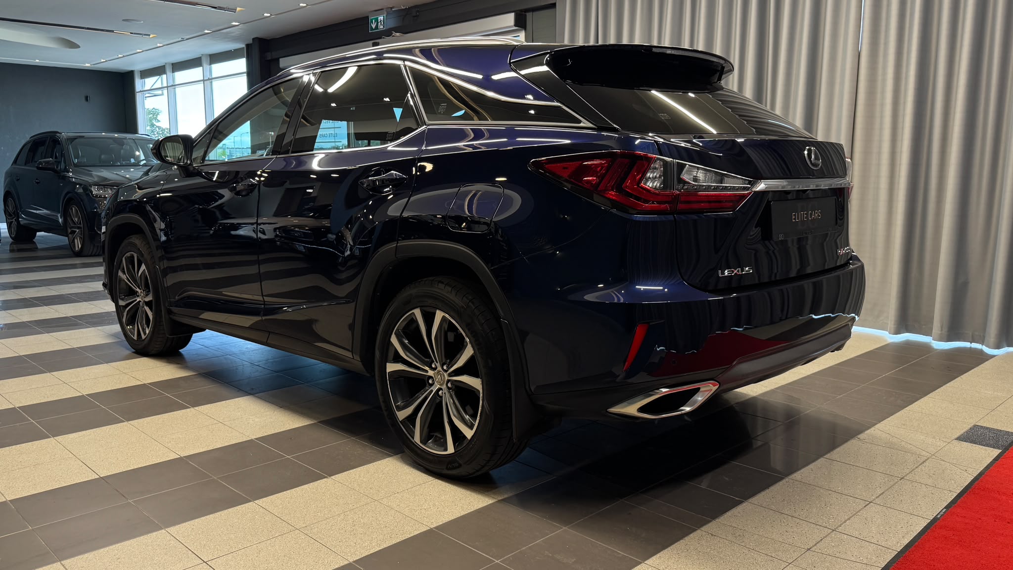Car image 6
